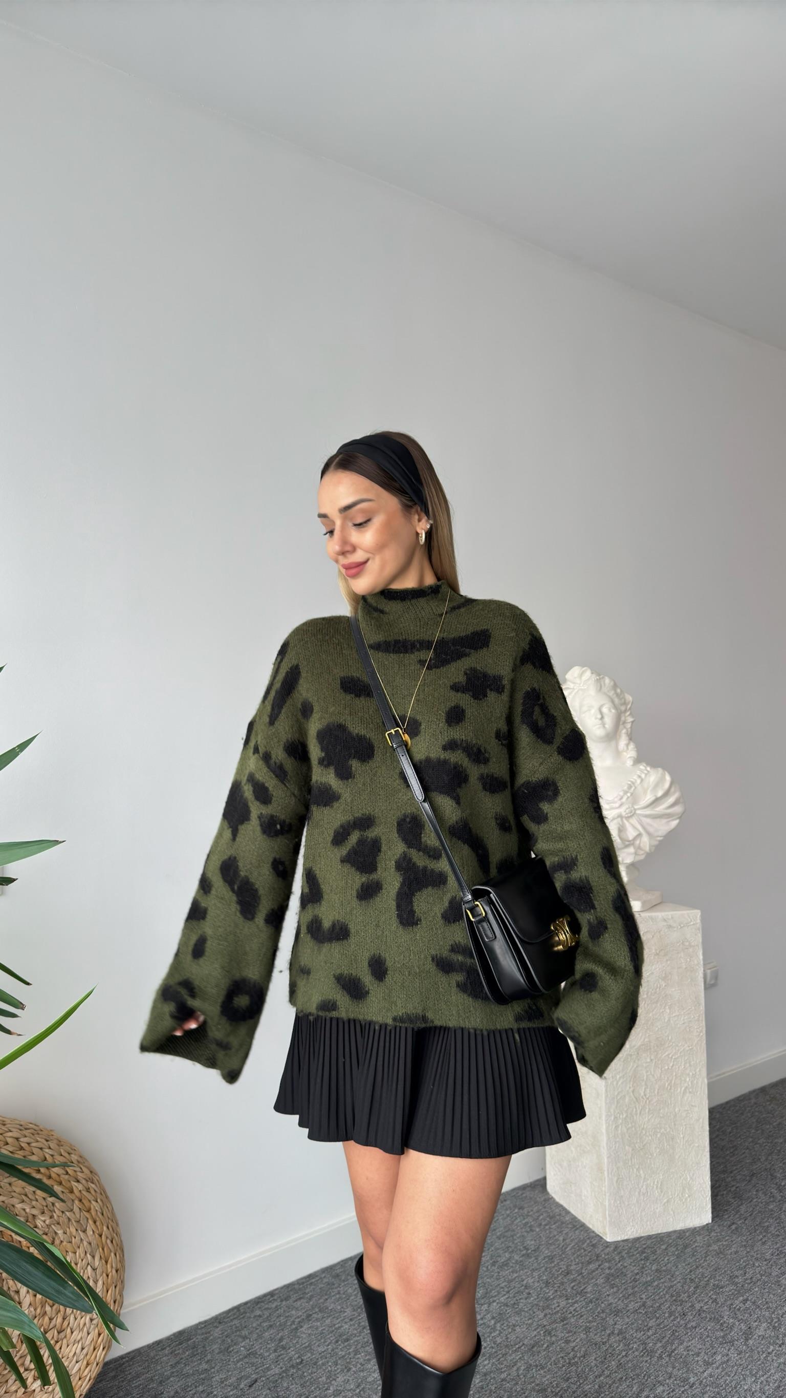Marila Yeşil Leopar Desenli Kazak