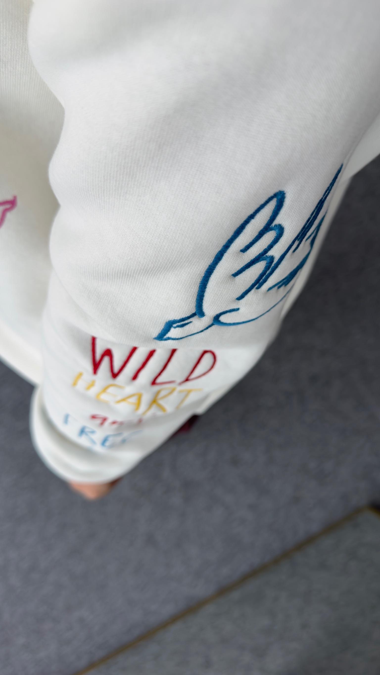 Renkli Nakışlı Beyaz Sweatshirt