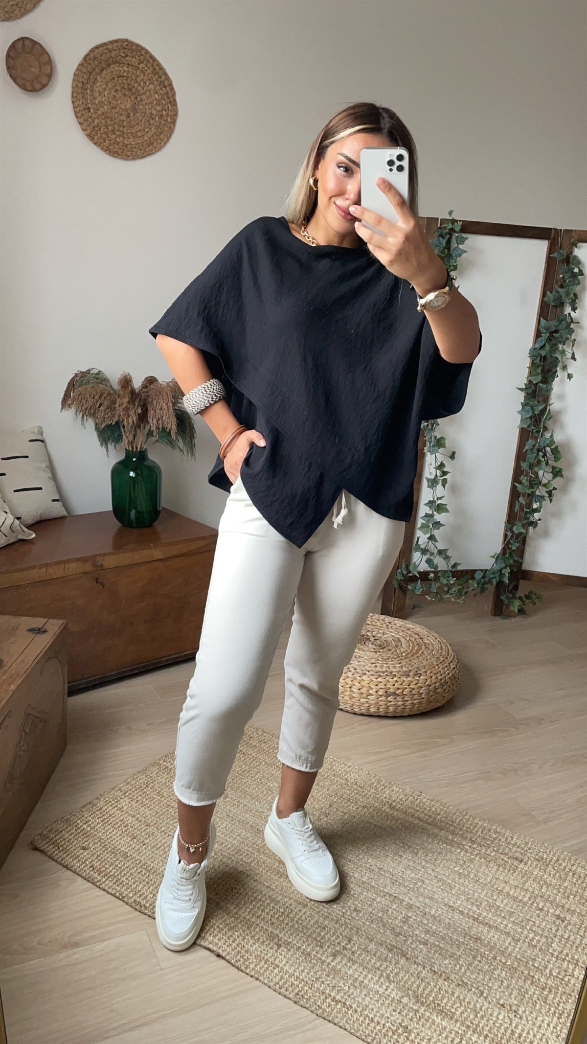 Siyah Asimetrik Kesim Bluz