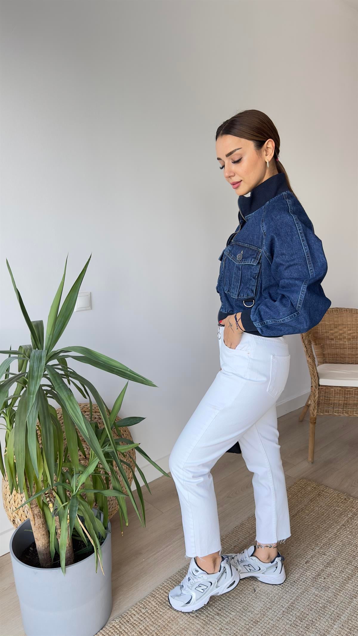 Lastikli Lacivert Bomber Ceket
