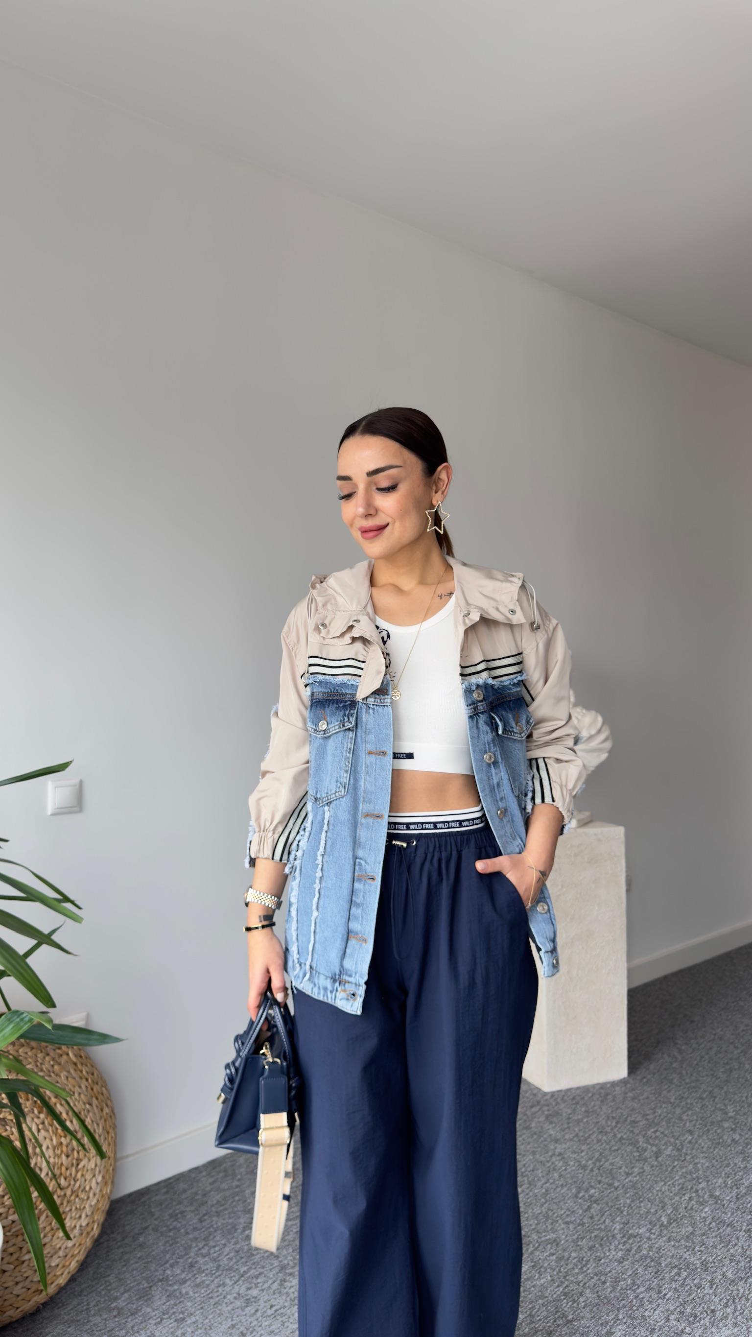 Bej Paraşüt Detaylı Kapüşonlu Jean Ceket