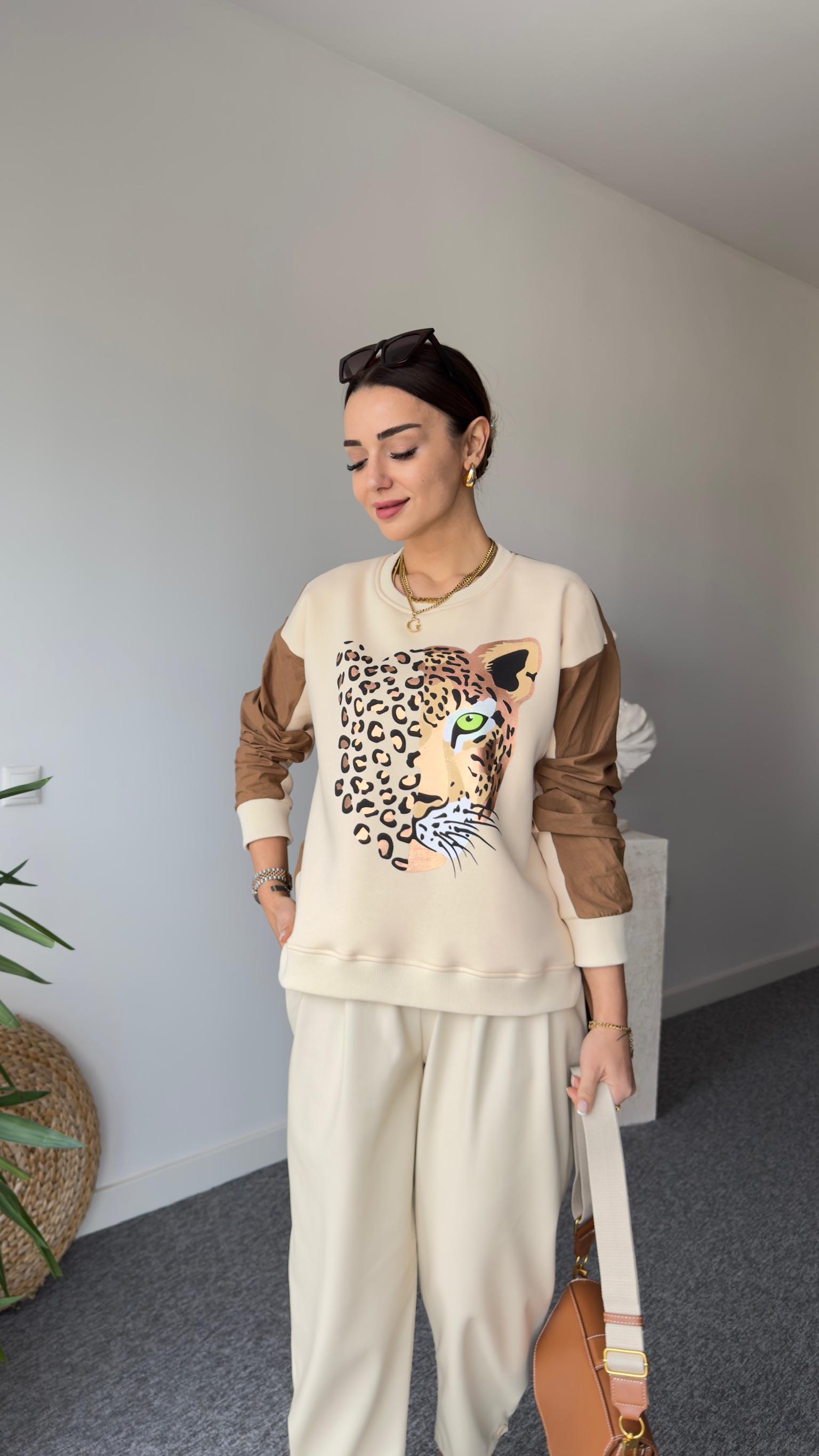 Kaplan Baskı Paraşüt Garnili Bej Sweatshirt