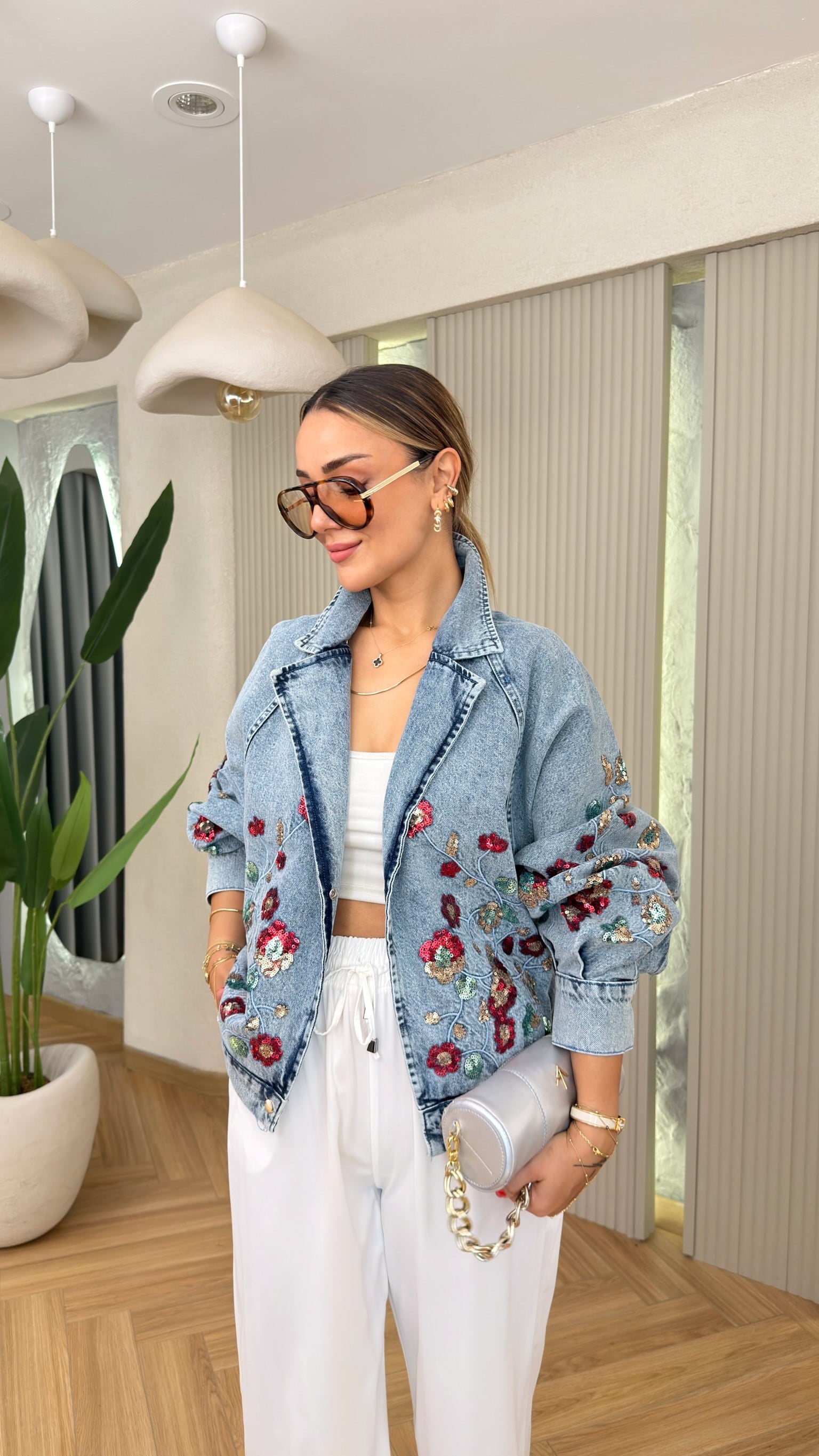 Bruna Renkli Nakış Detaylı Kot Ceket