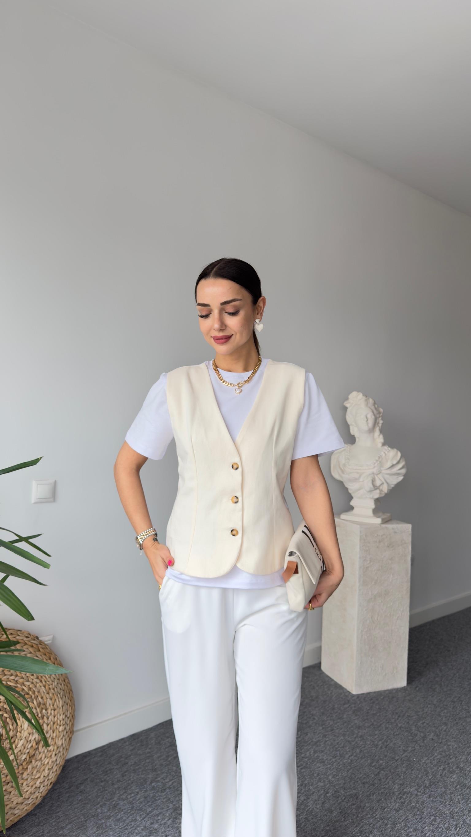 Zra Model Bej Yelek Detaylı Bluz