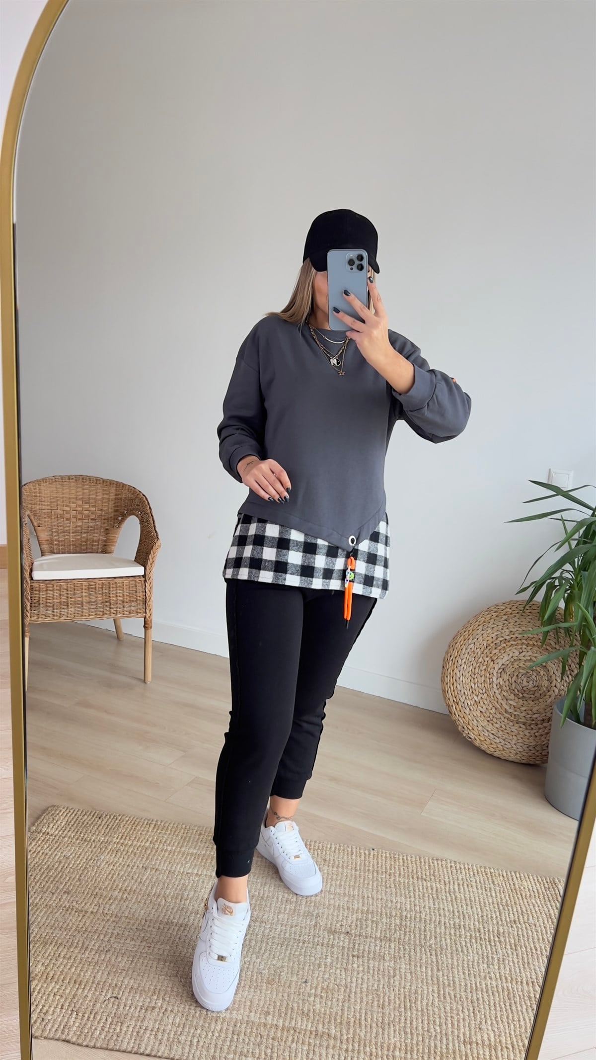 Ekose Detaylı Tasarım Antrasit Sweatshirt