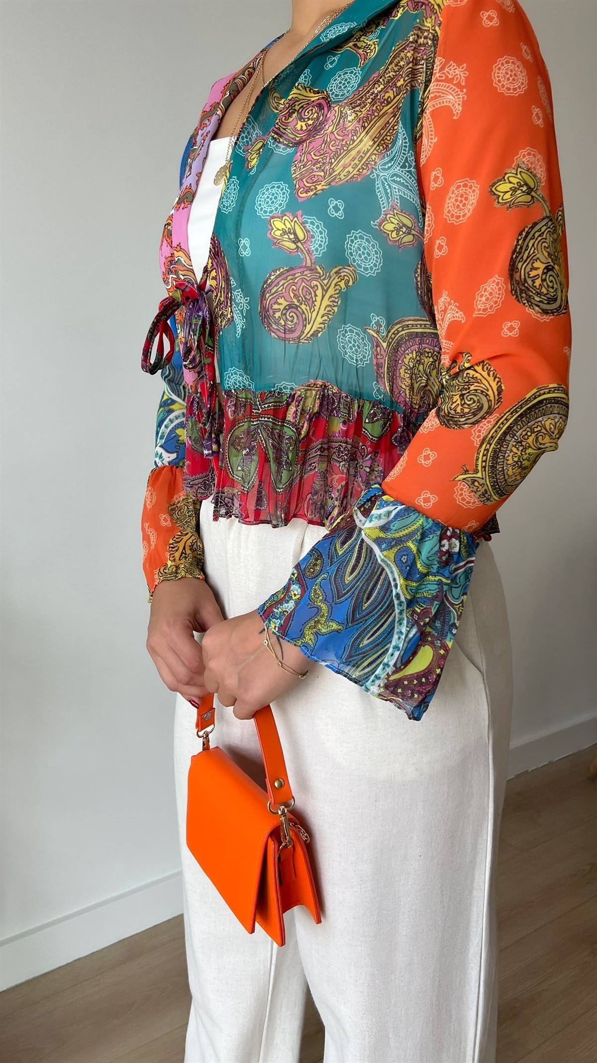 Zara Model Renkli Şifon Bluz