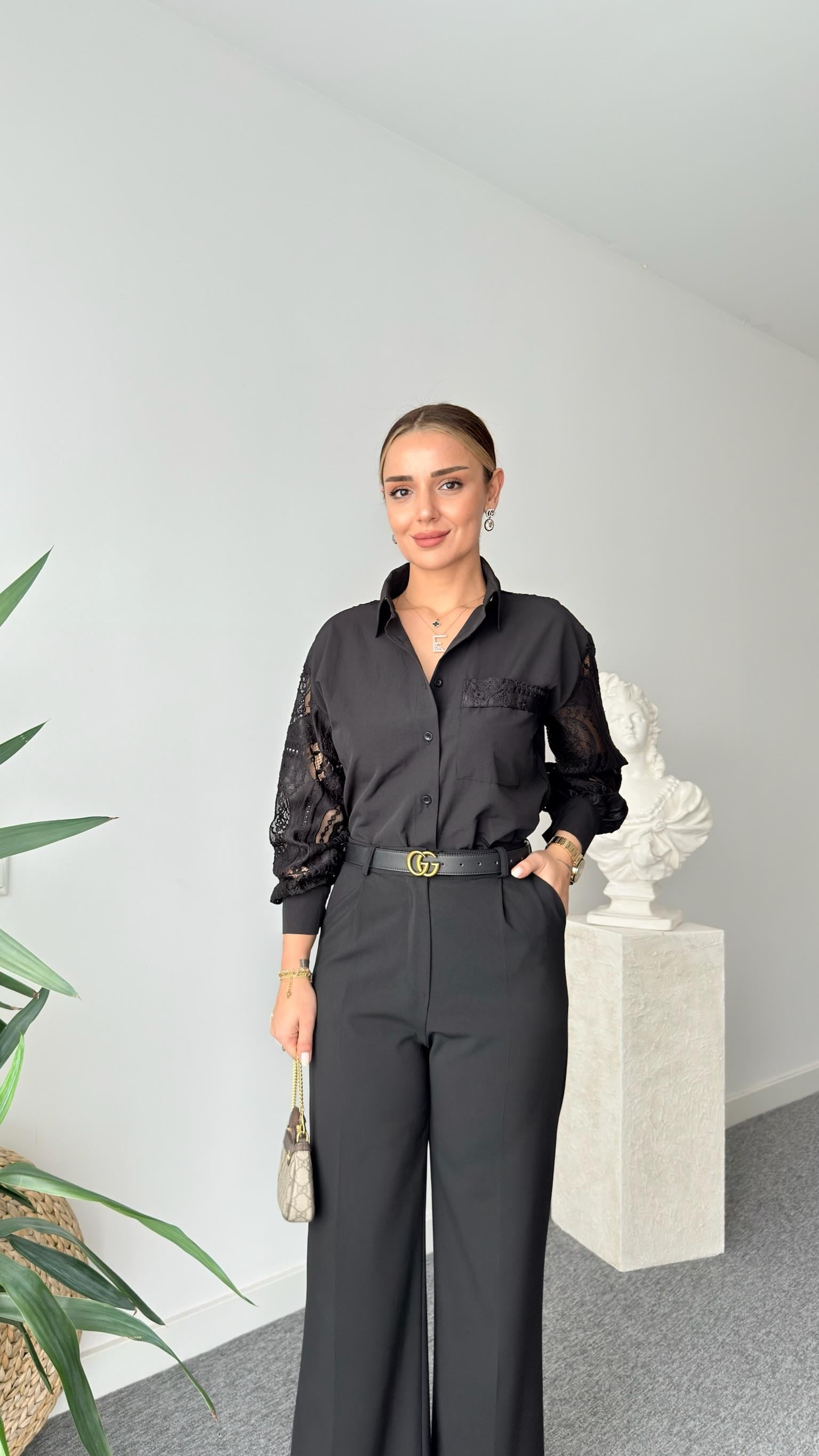 Siyah Frey Dantel Detaylı Gömlek