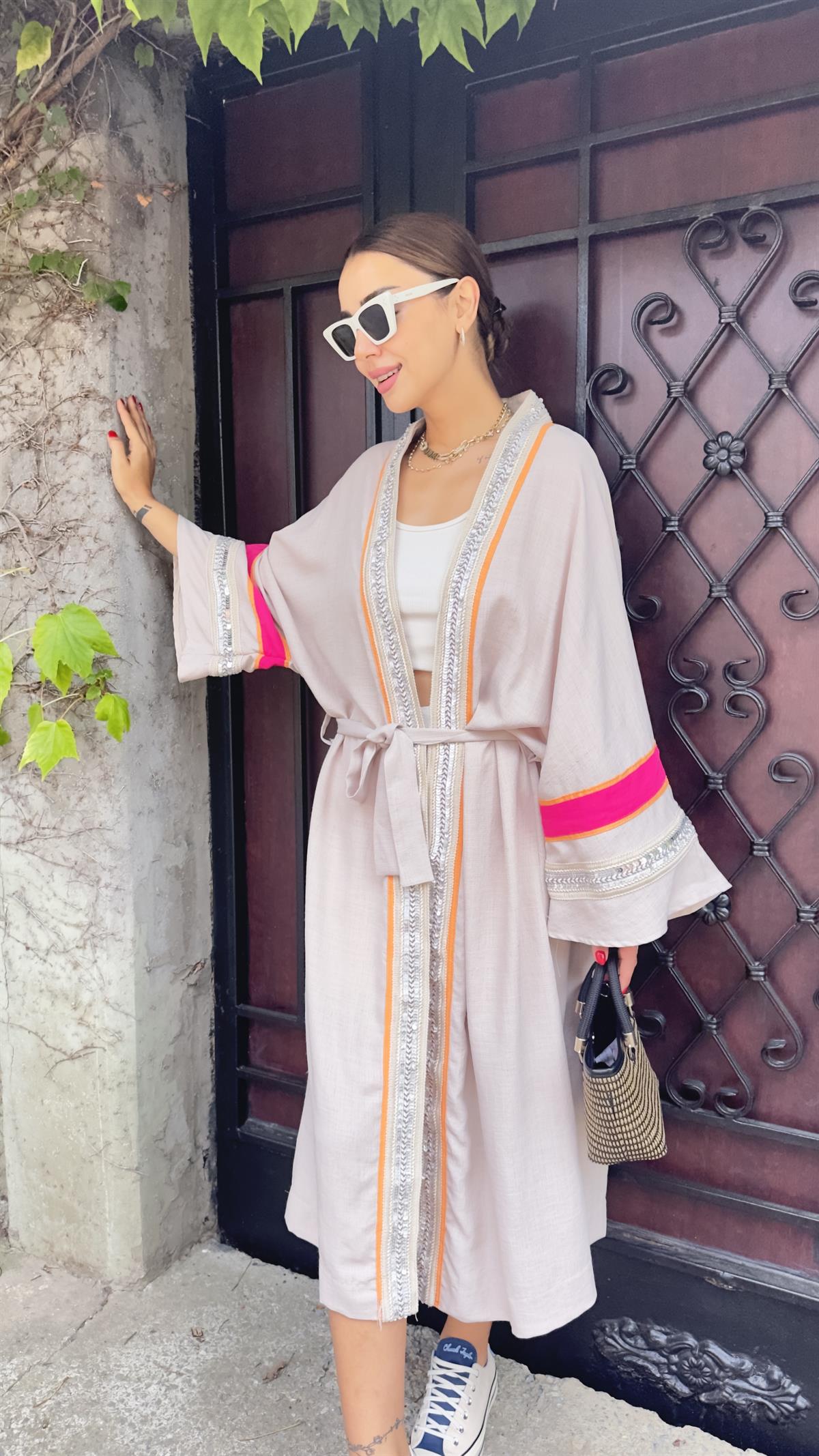 Qens İşlemeli Tasarım Kimono