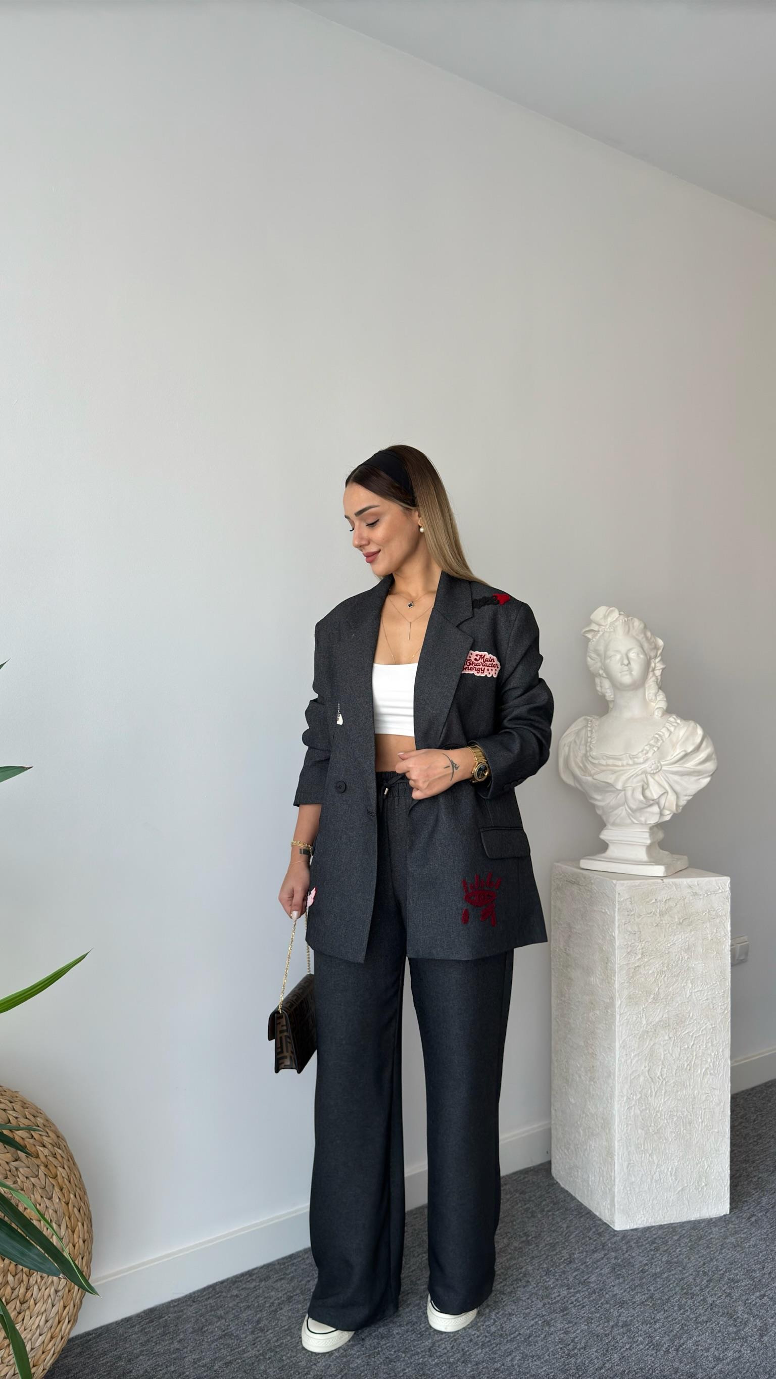 Elyo Nakış Detaylı Tasarım Blazer Ceket