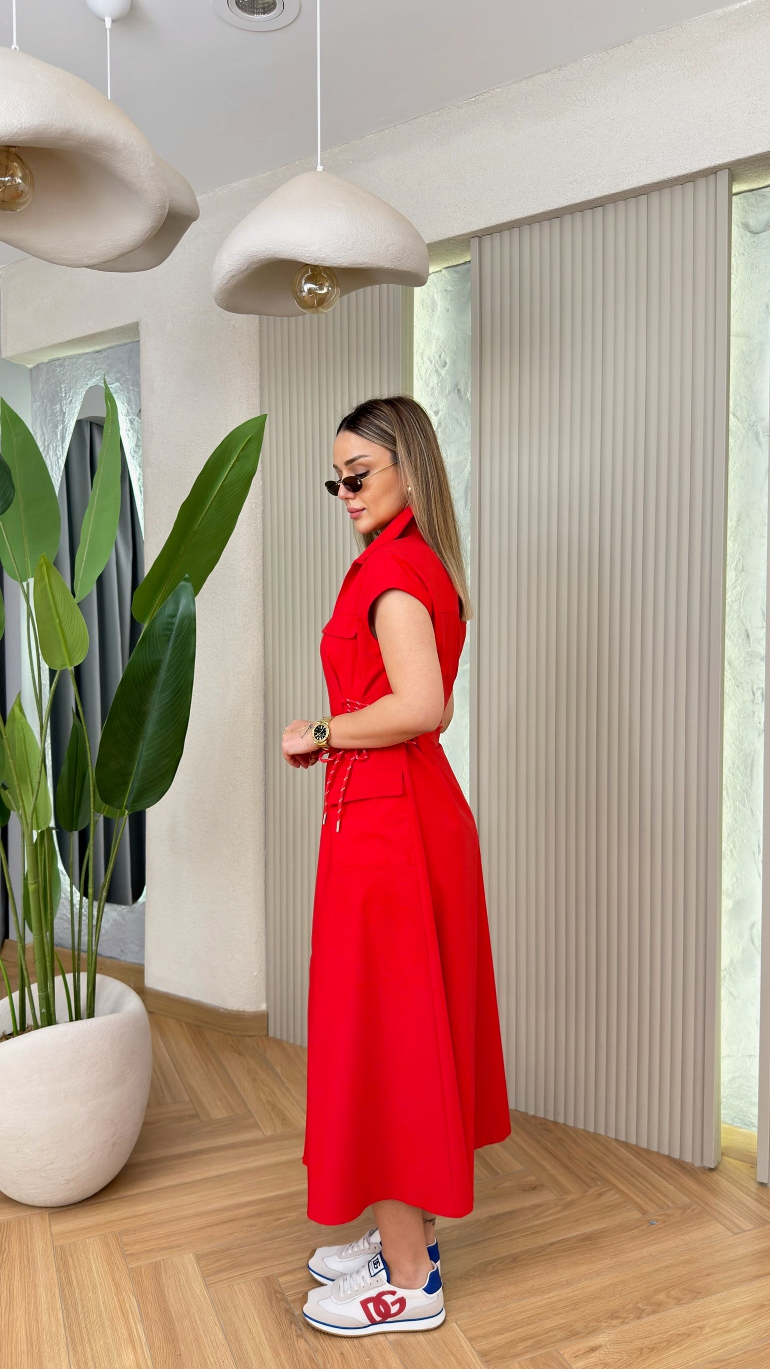 Kırmızı Yan Bağcık Detaylı Marka Model Elbise(ÖN SİPARİŞ ÜRÜNÜ) 