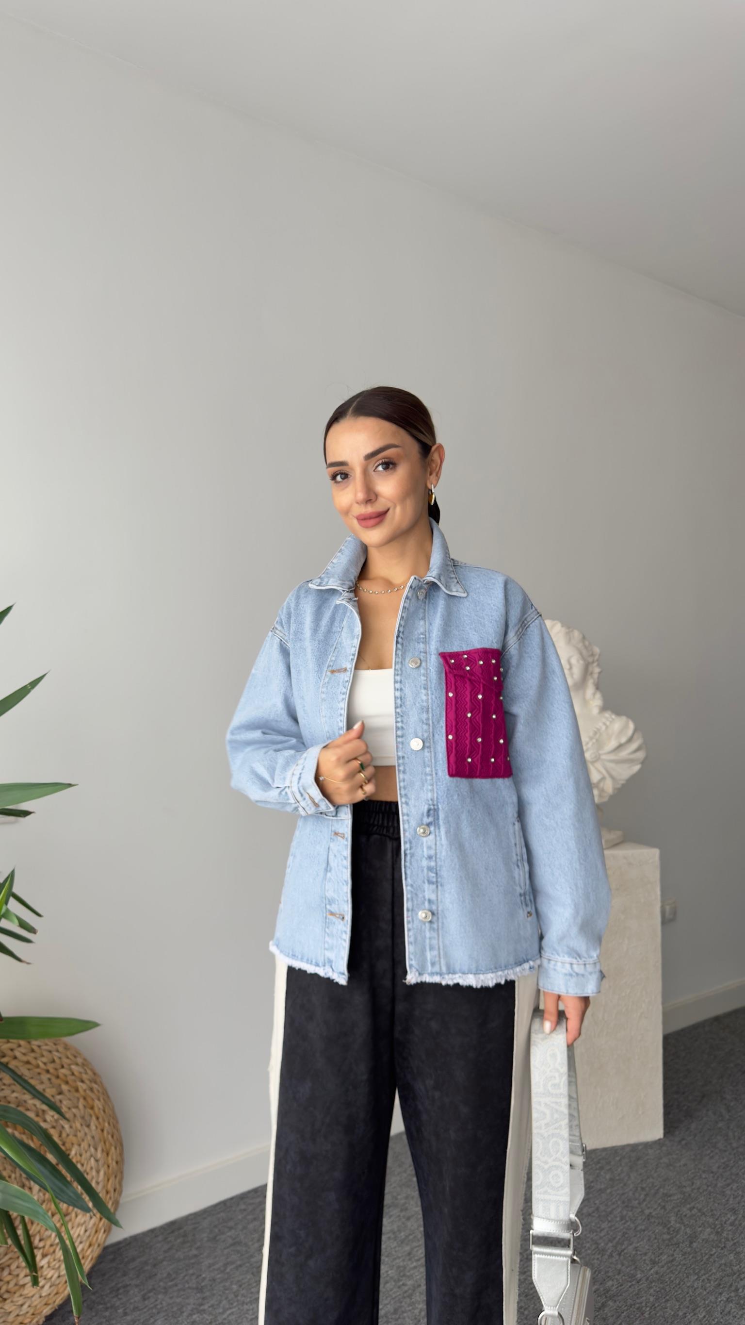 Pembe Üzeri Taş İşlemeli Jean Ceket