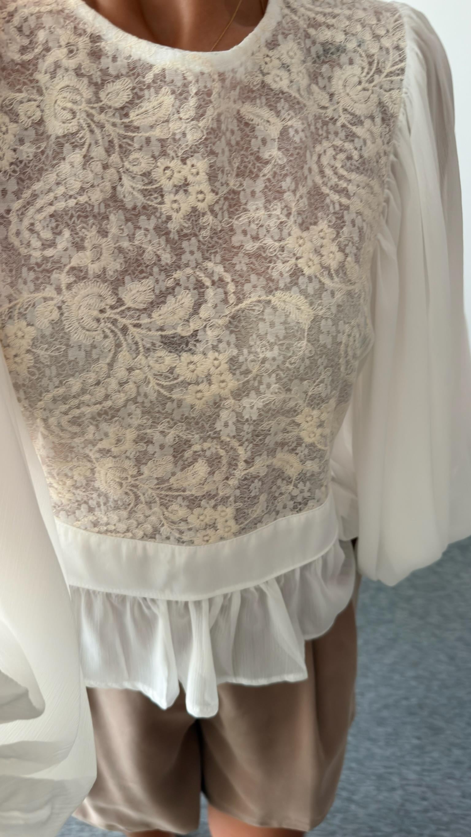 Dantelli Zra Model Şifon Bluz