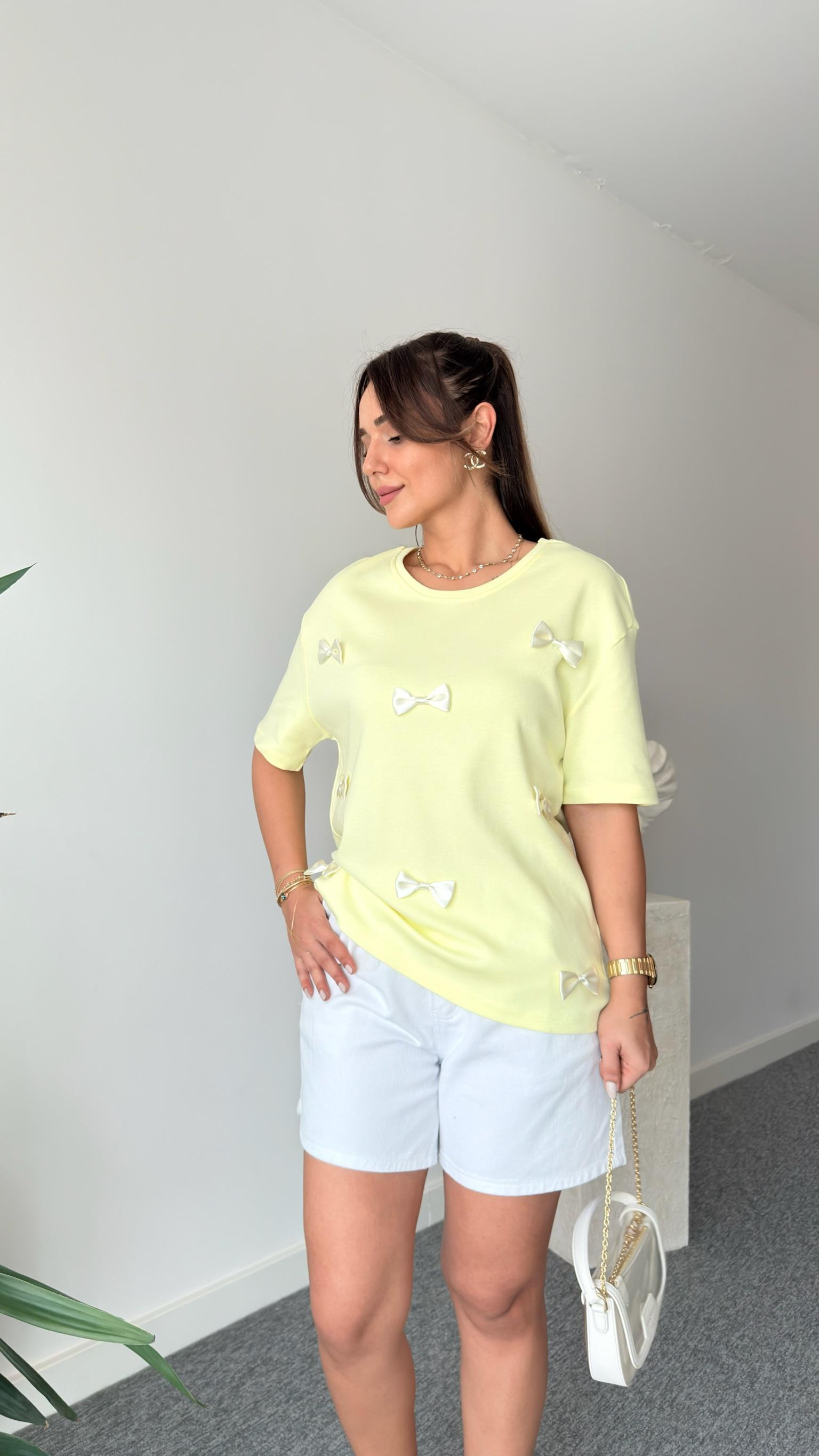 Fiyonk Detaylı Sarı Tshirt