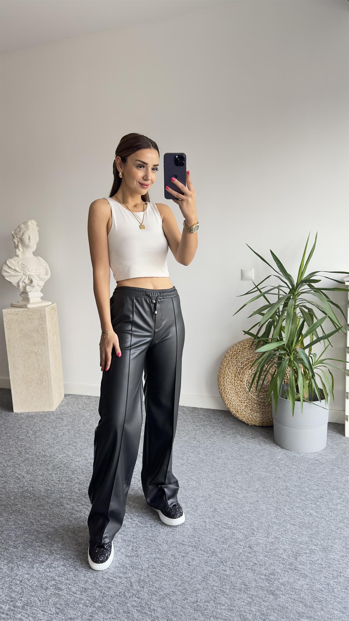 Dikiş Detay Zra Model Siyah Deri Pantolon