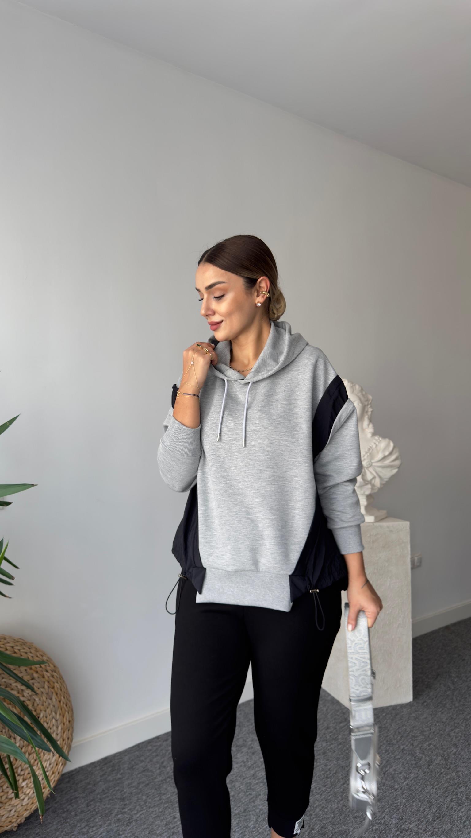 Fayra Siyah Paraşüt Detaylı Gri Sweatshirt