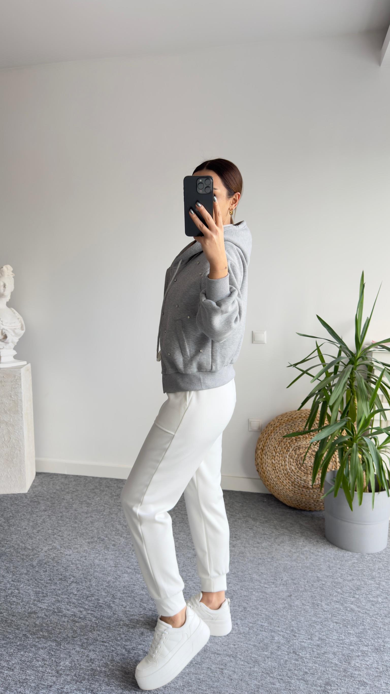 Tw Model Taşlı Gri Hırka
