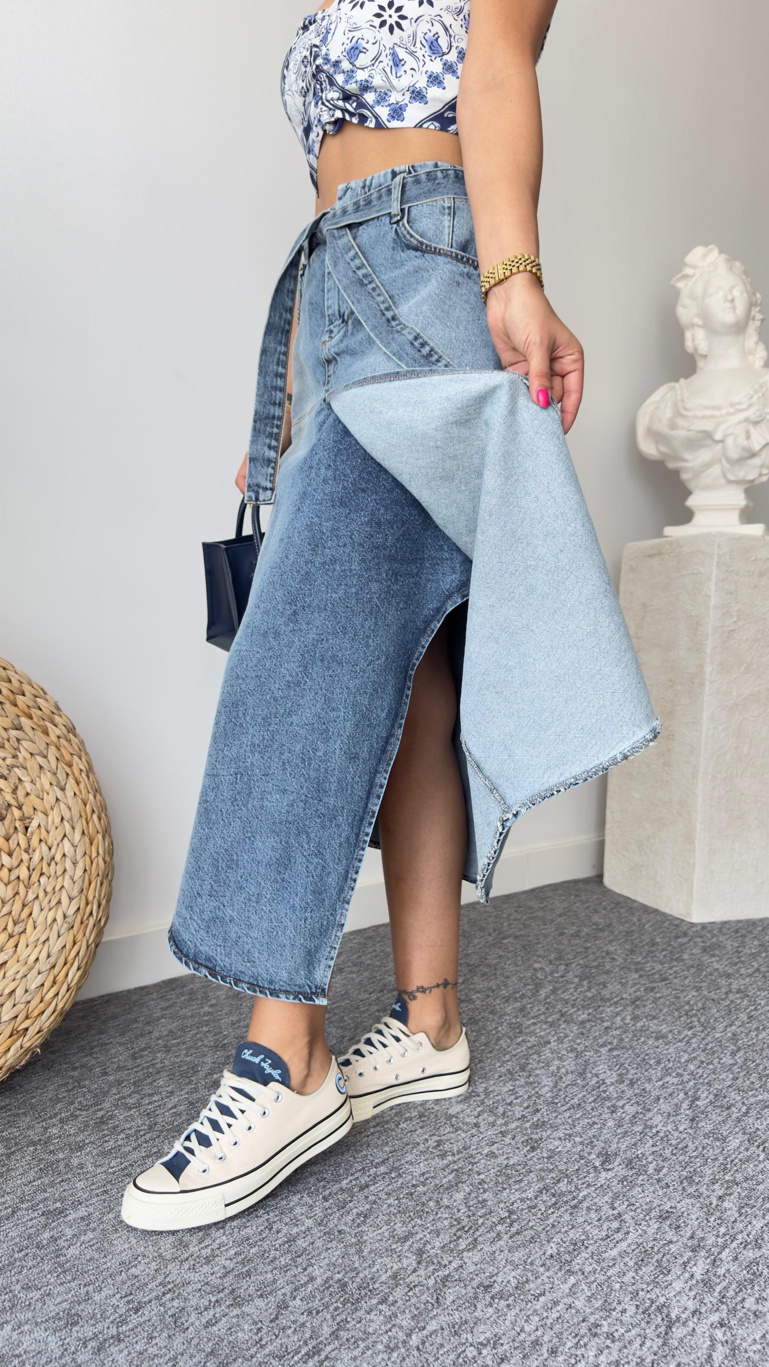 Bel Lastikli Asimetrik Kesim Denim Etek