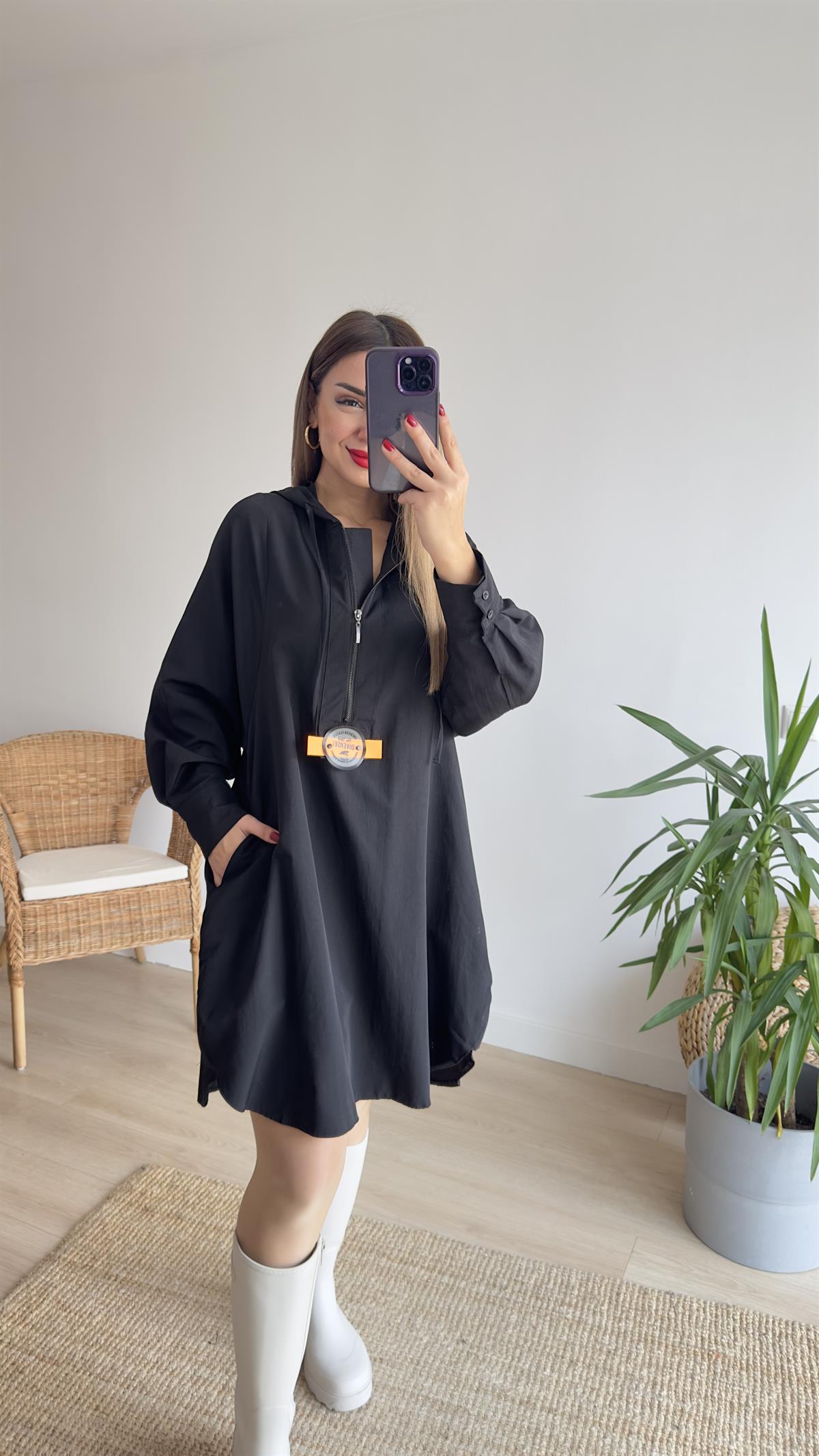 Aksesuar Detaylı Kapüşonlu Poplin Elbise 
