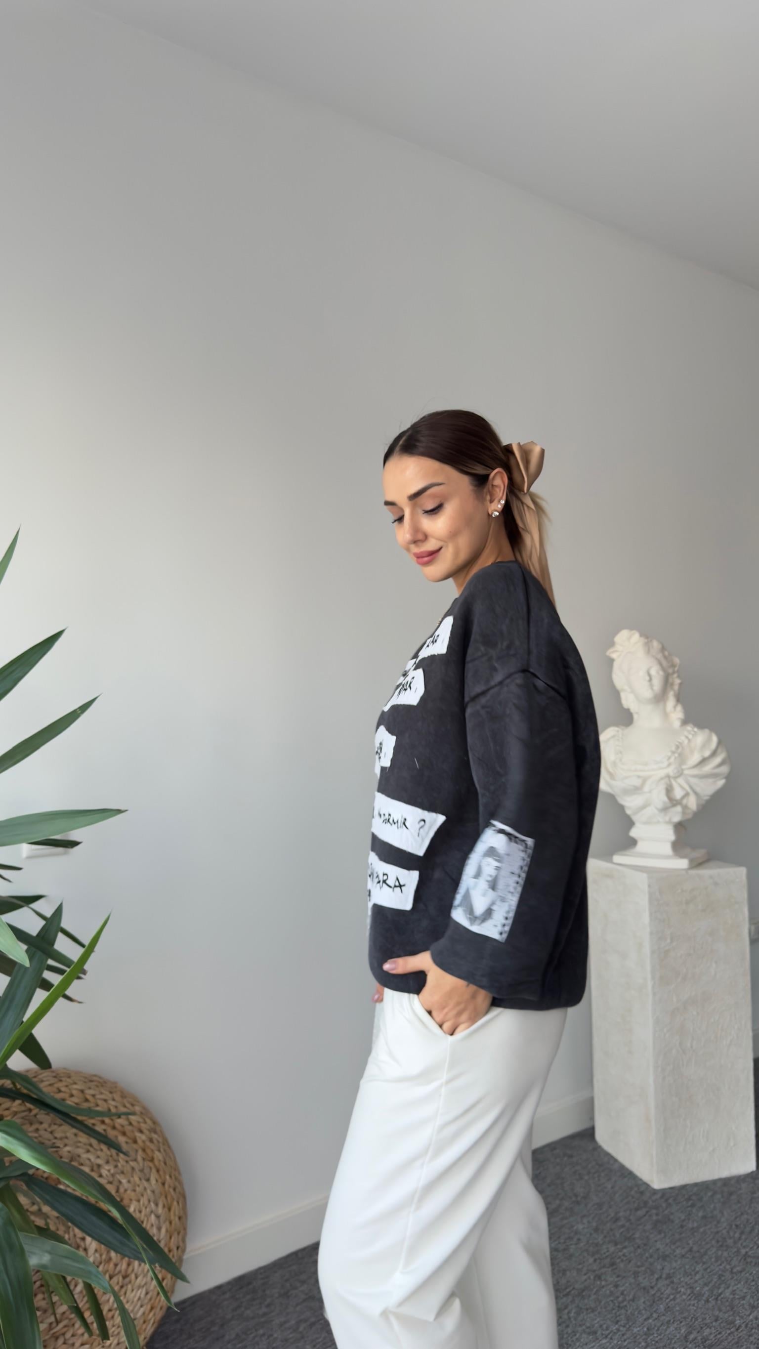 Anni Parça Üzeri Yazı Detaylı Sweatshirt