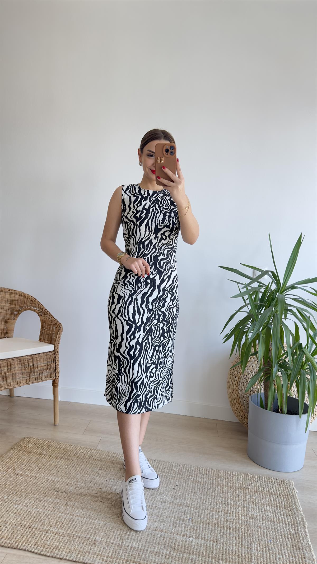 Belis Zebra Desen Yırtmaçlı Elbise 