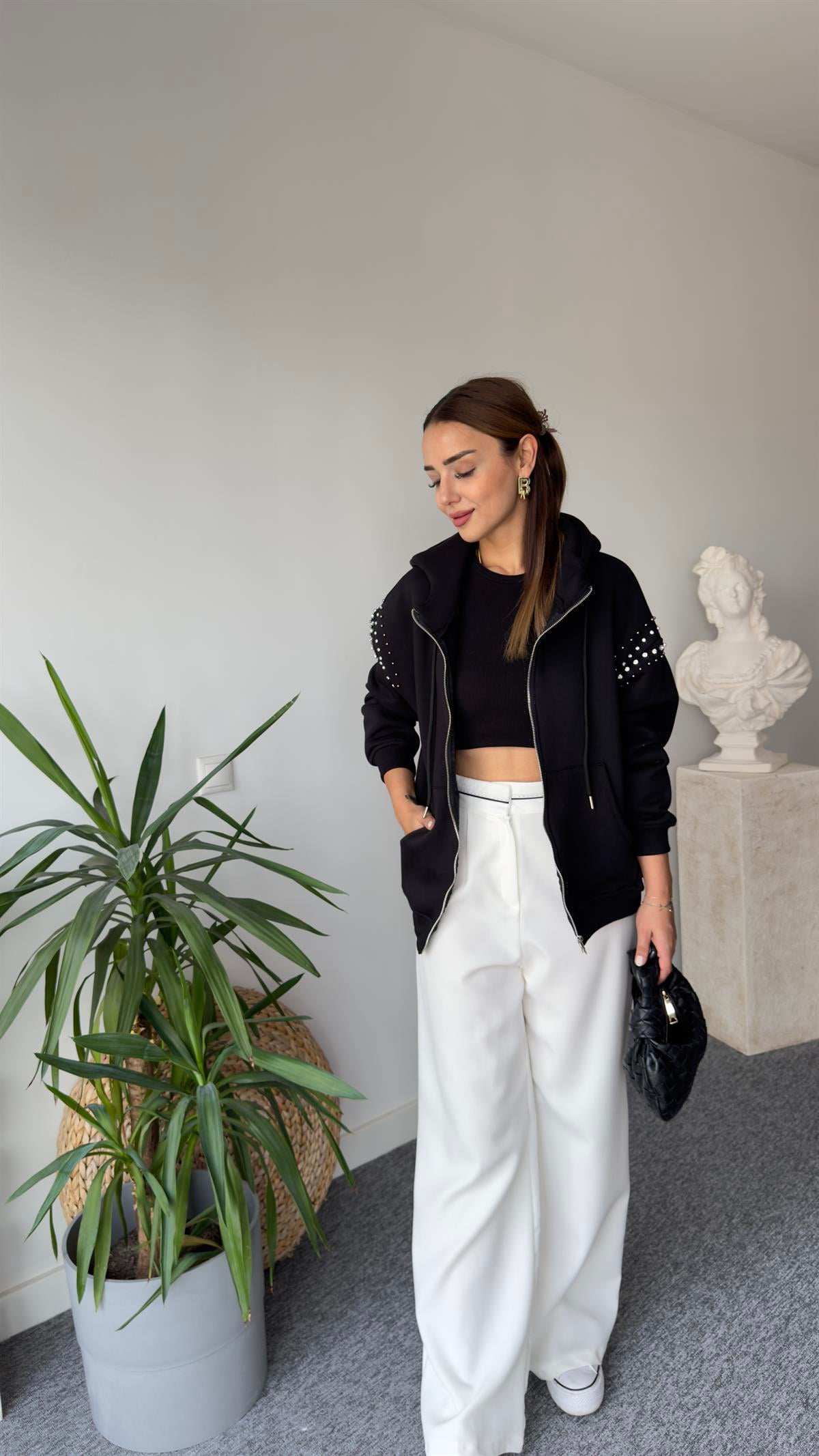 Orj Model Kolları Taşlı Siyah Sweat