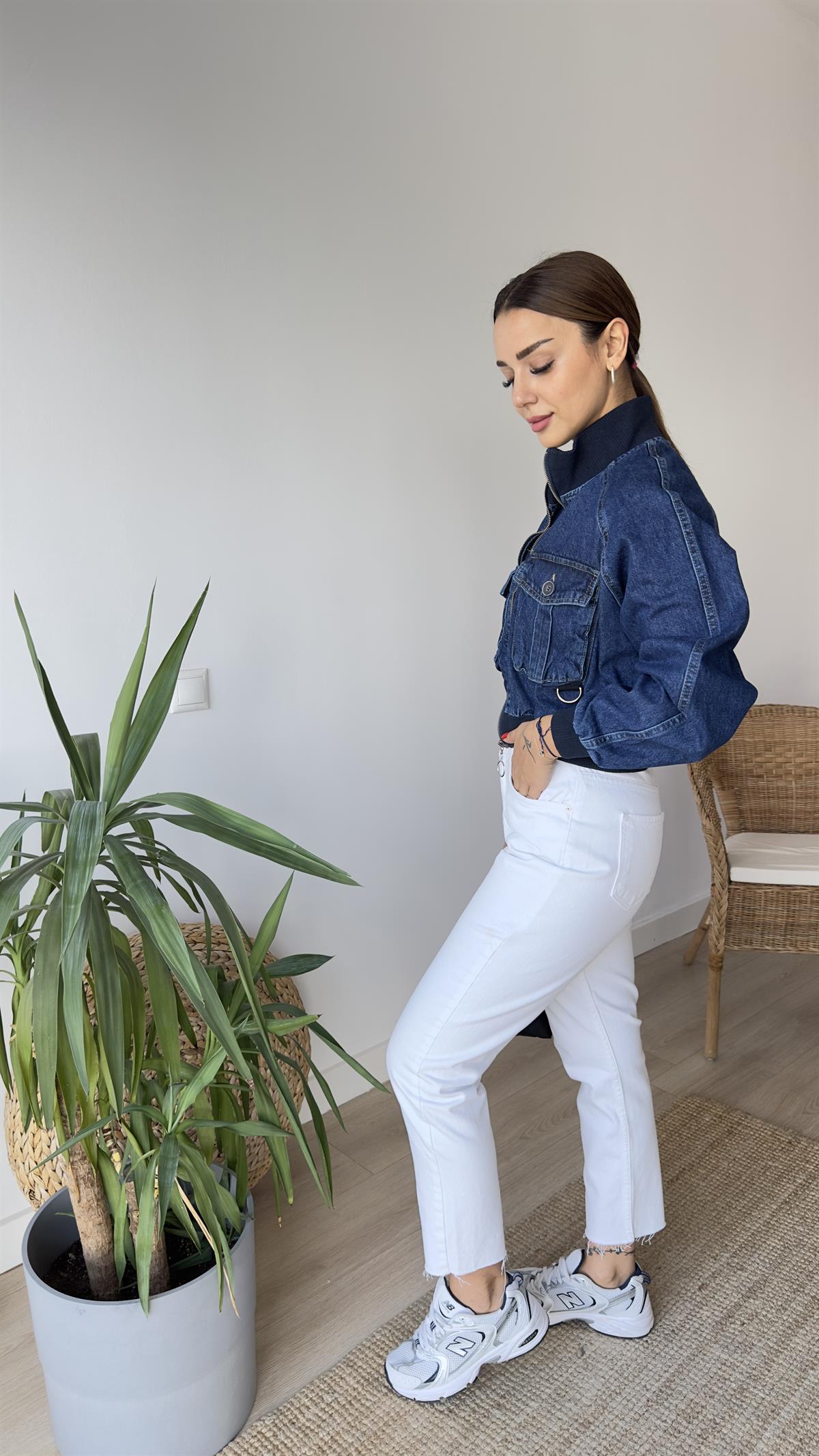 Karol Kesik Paça Beyaz Jean