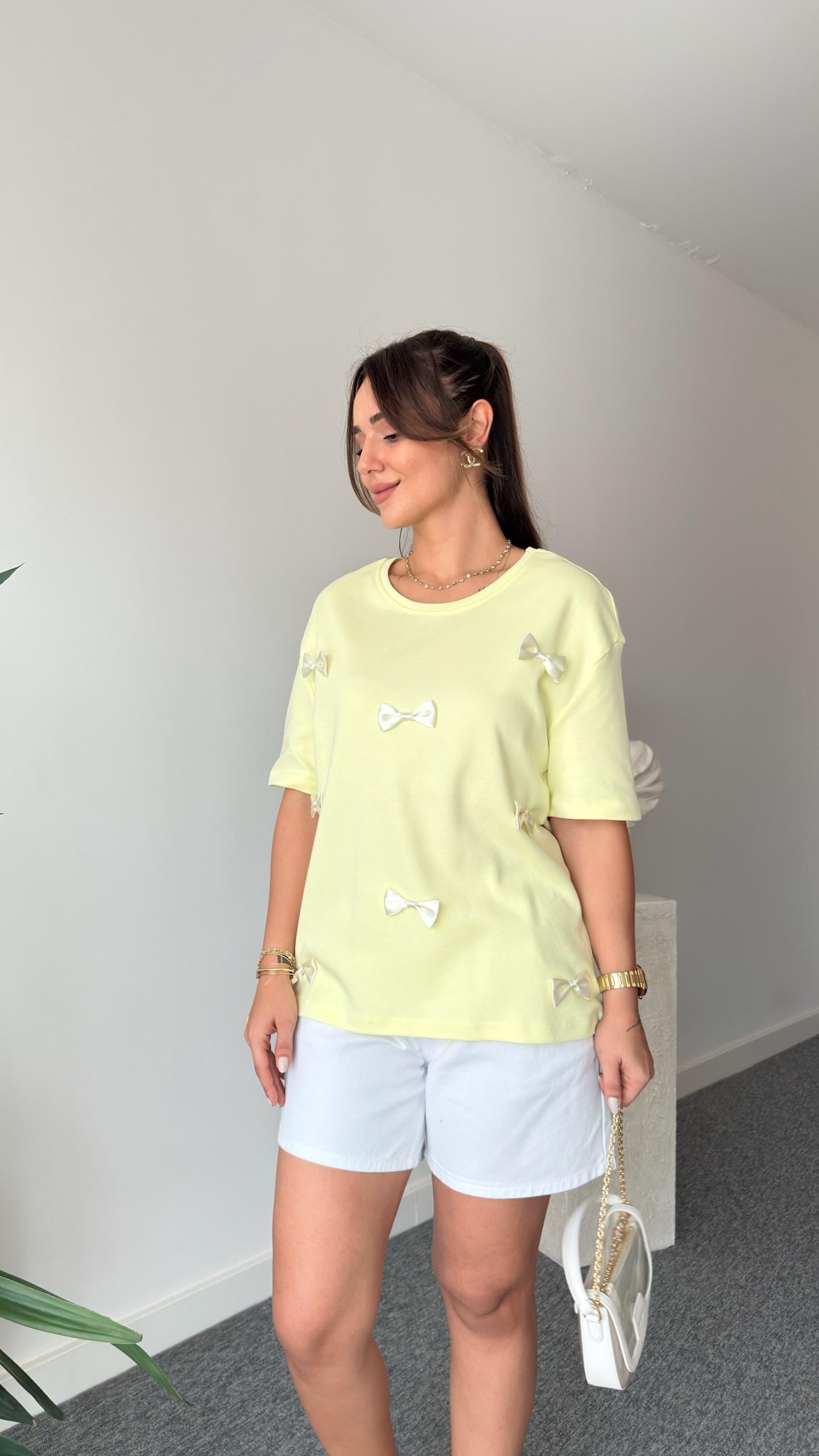 Fiyonk Detaylı Sarı Tshirt