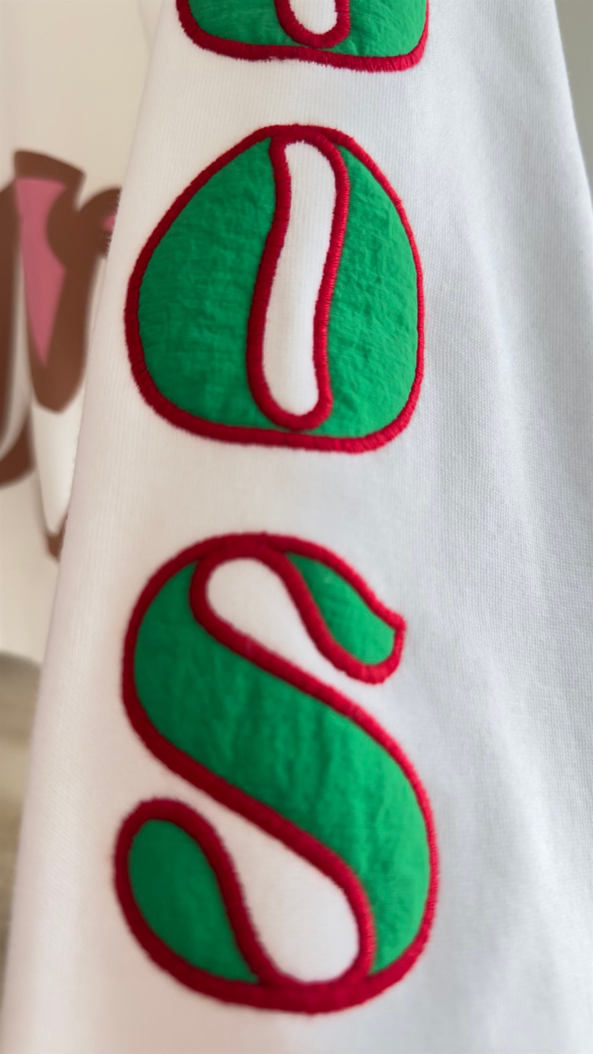 Renkli Baskılı Beyaz Sweatshirt