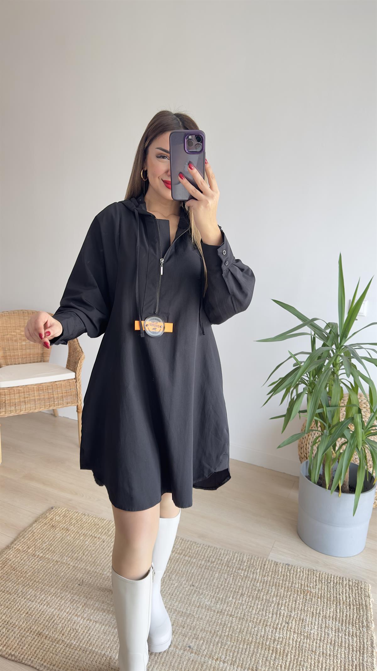 Aksesuar Detaylı Kapüşonlu Poplin Elbise 