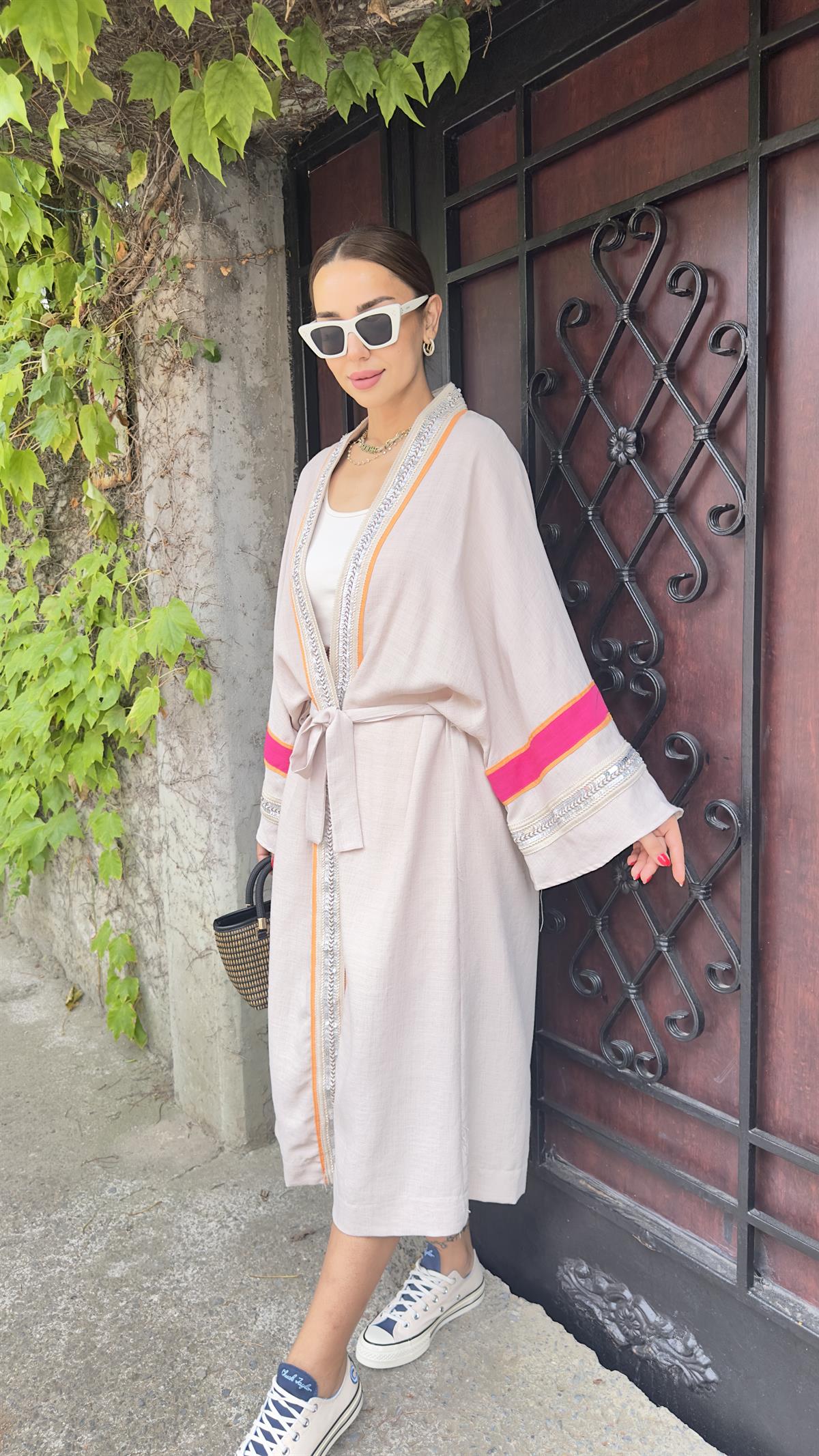 Qens İşlemeli Tasarım Kimono