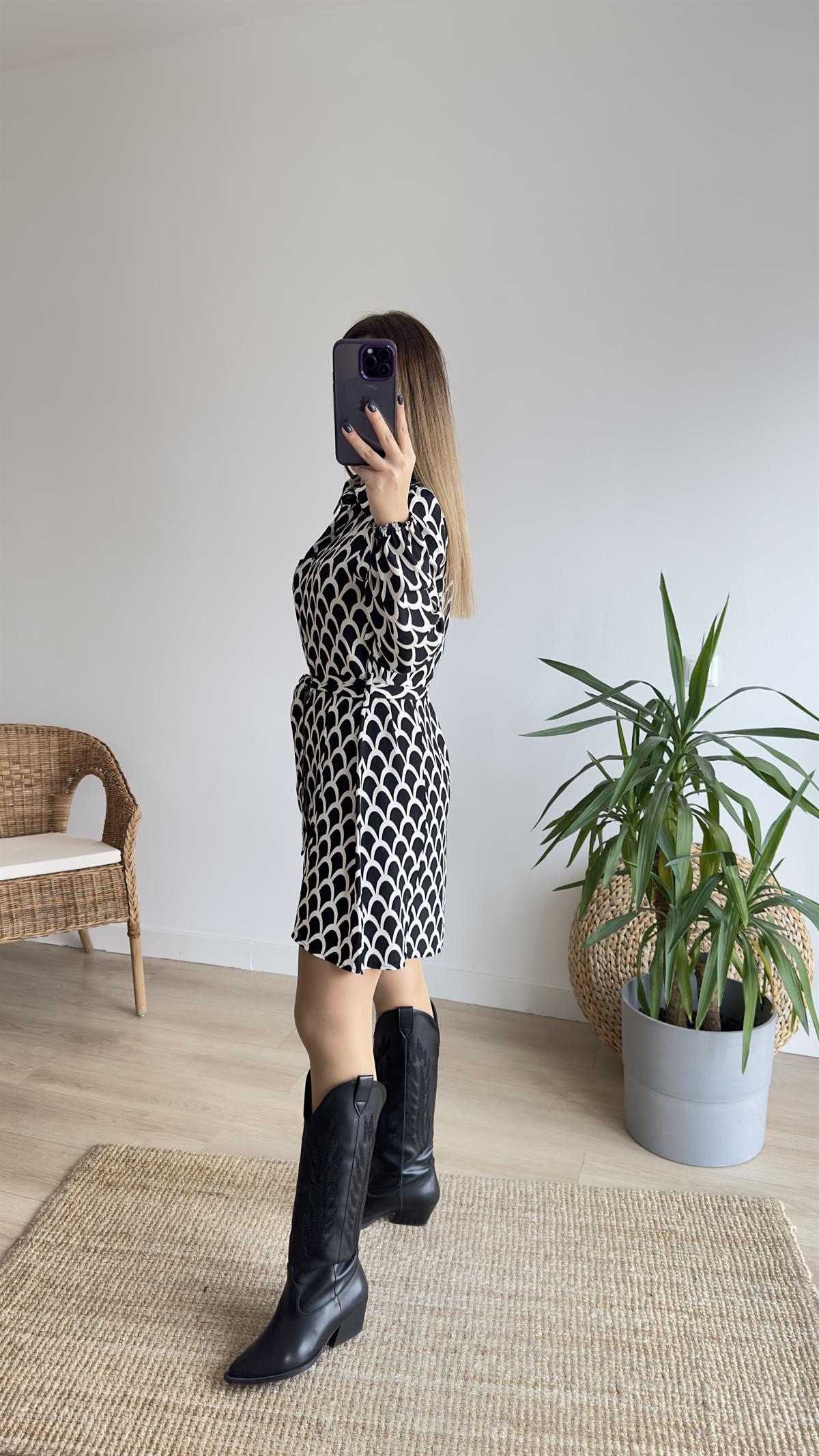Zra Model Siyah Beyaz Kuşaklı Elbise 