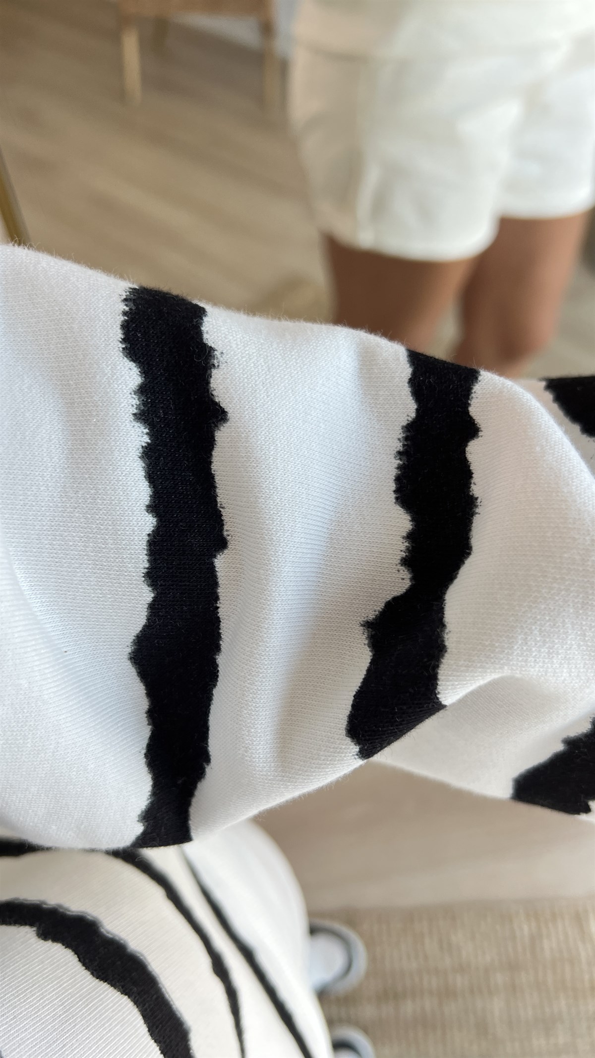 Dalga Çizgi Detaylı Basic Sweatshirt