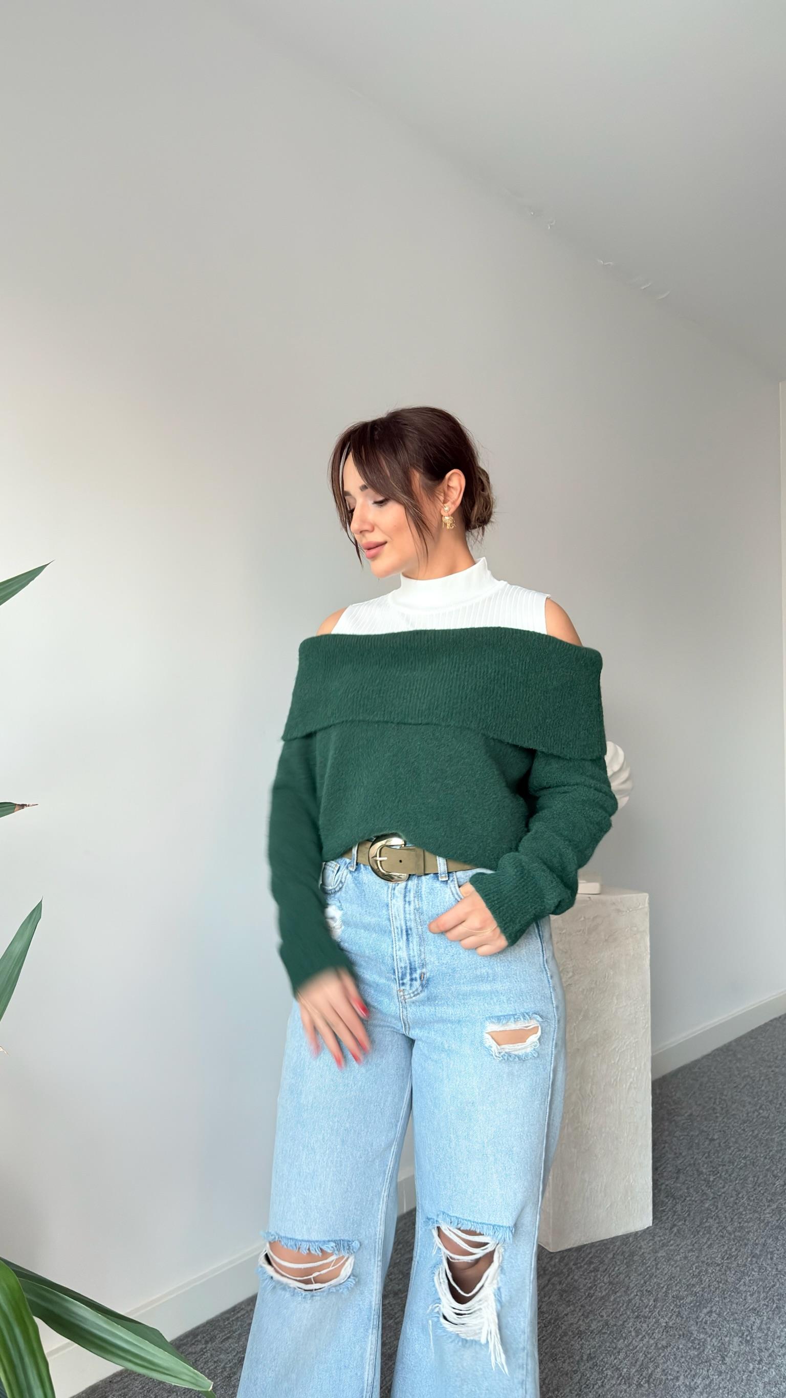 Yeşil Madonna Yaka Triko Kazak