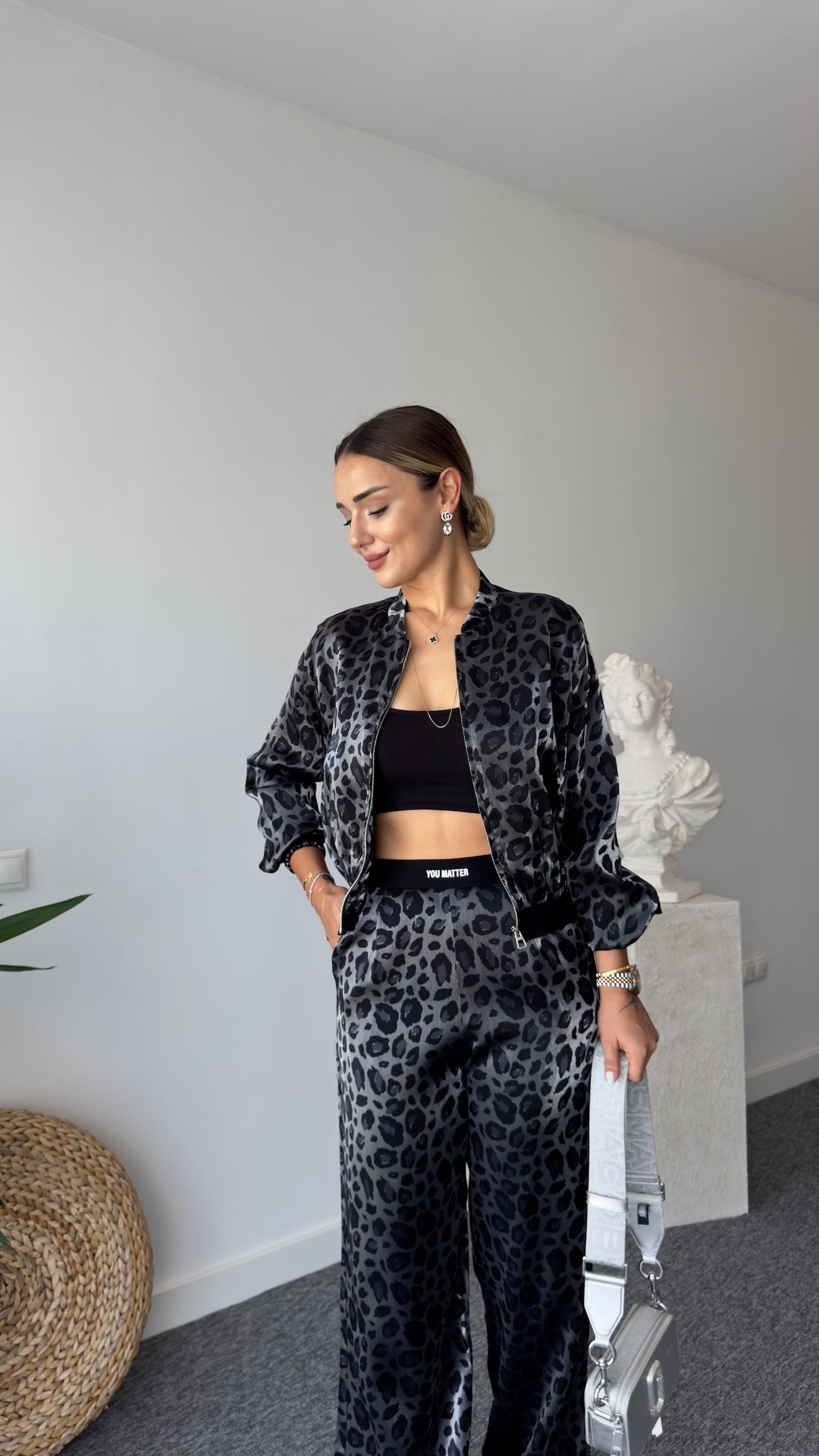 Gri Leopar Desenli Bomber Ceket