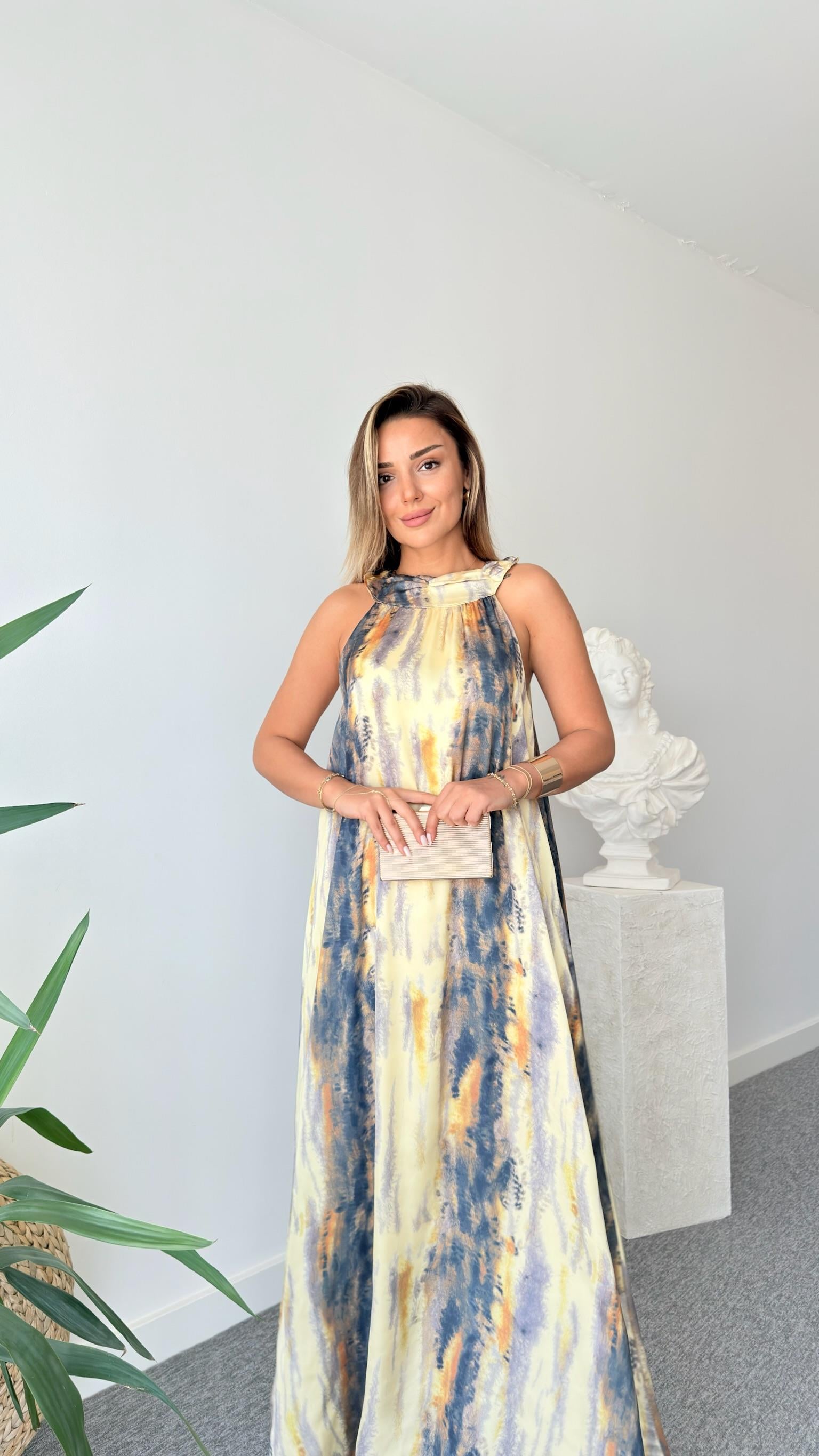 Massi Batik Desenli Halter Yaka Elbise 