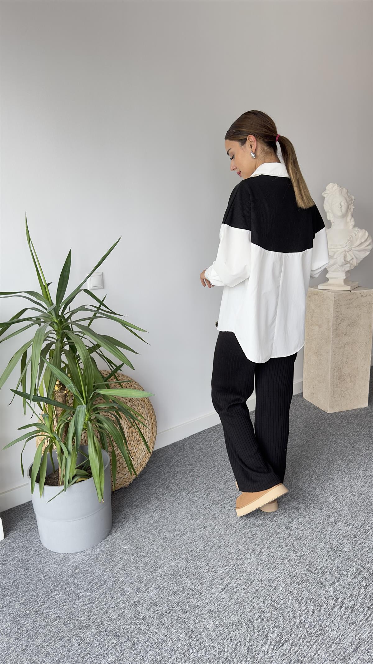 Siyah Triko Detaylı Std Gömlek