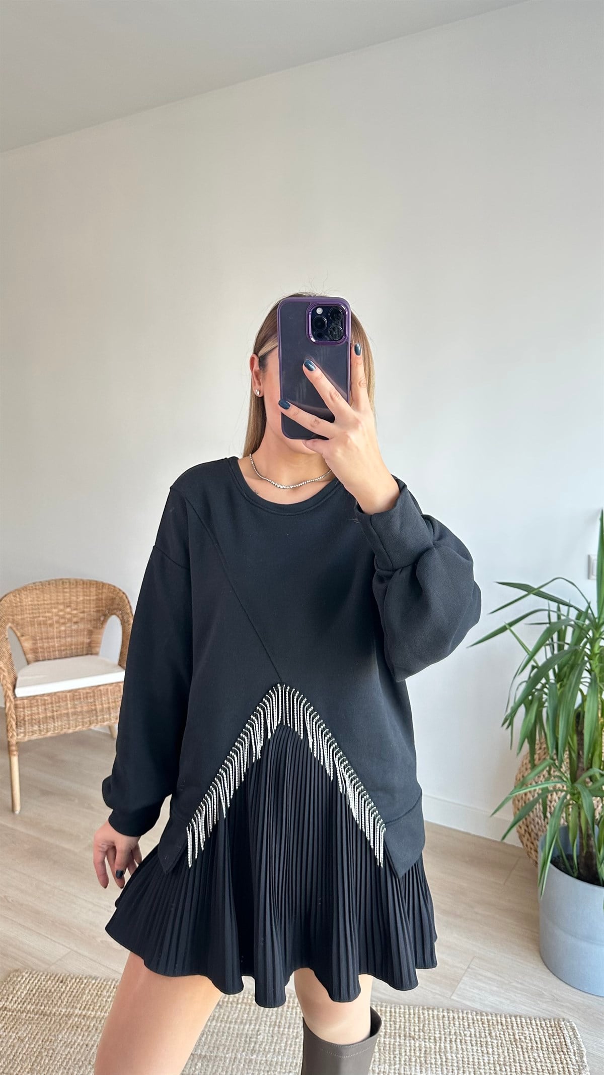 Üç İplik Önü V Taş Detaylı Tasarım Sweat