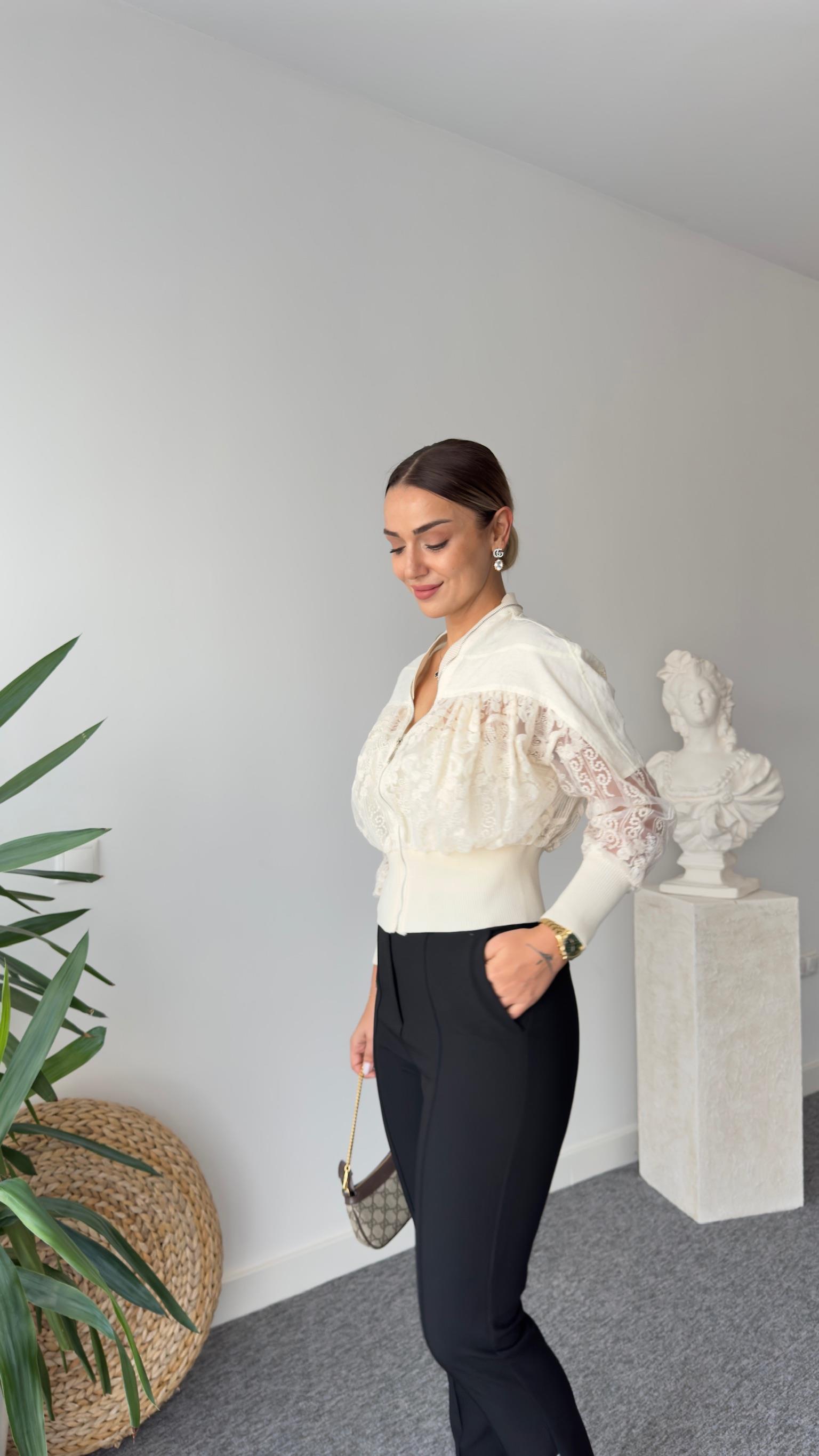 Güpür Mixli Fermuarlı Bej Bomber Ceket