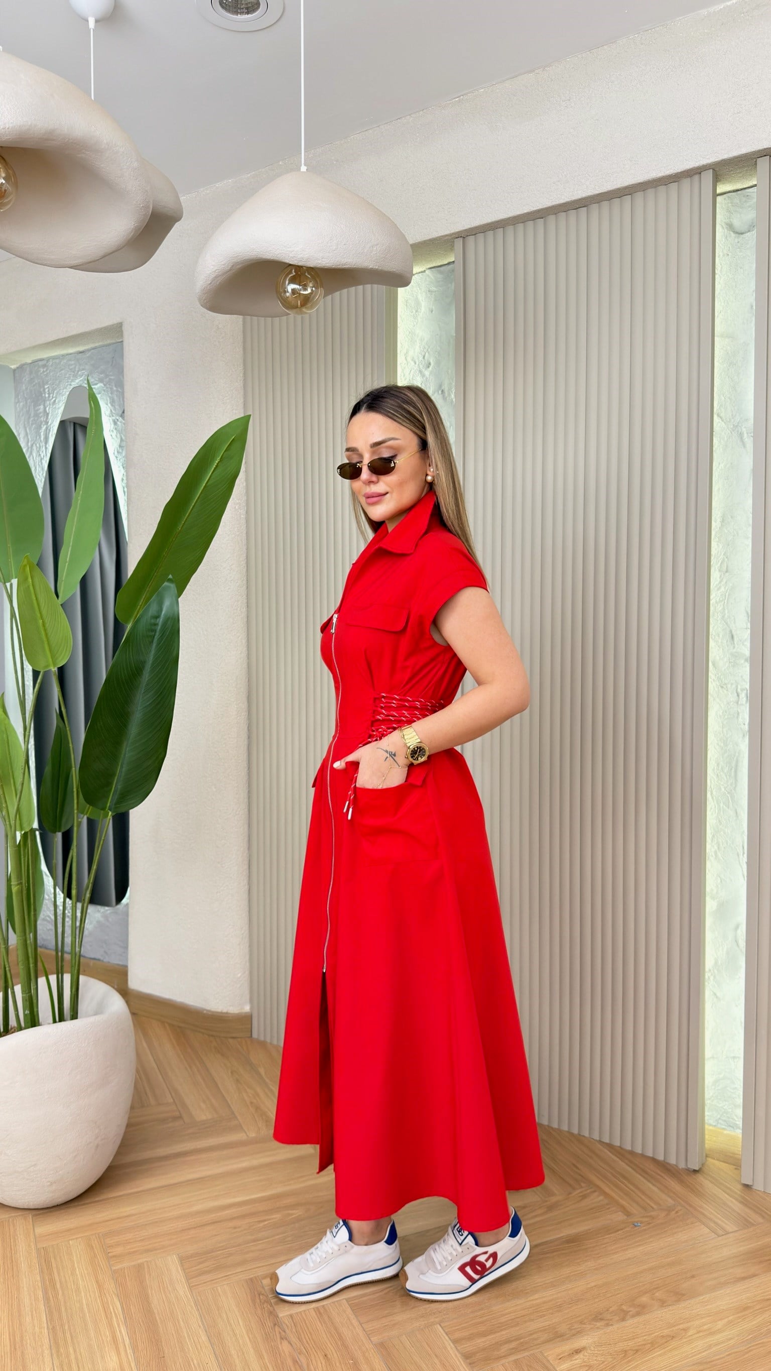 Kırmızı Yan Bağcık Detaylı Marka Model Elbise(ÖN SİPARİŞ ÜRÜNÜ) 