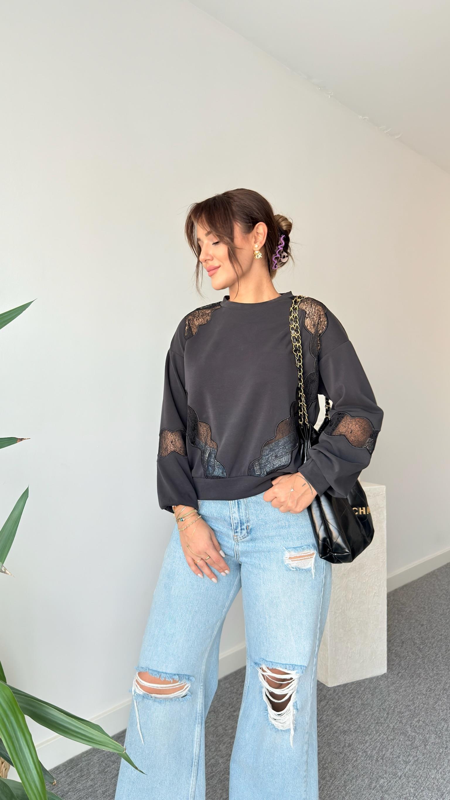 Siyah Dantel Detaylı Modal Sweat