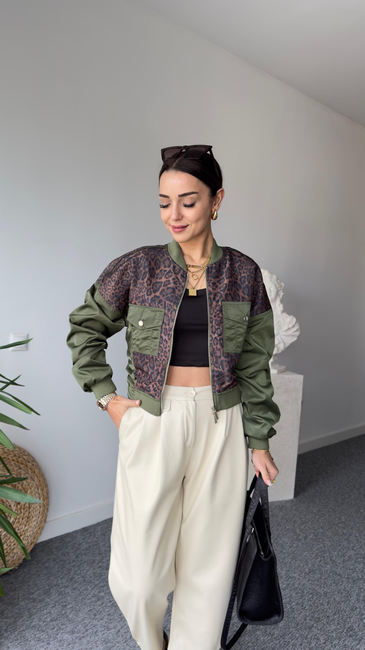 Marka Model Leopar Detaylı Ceket