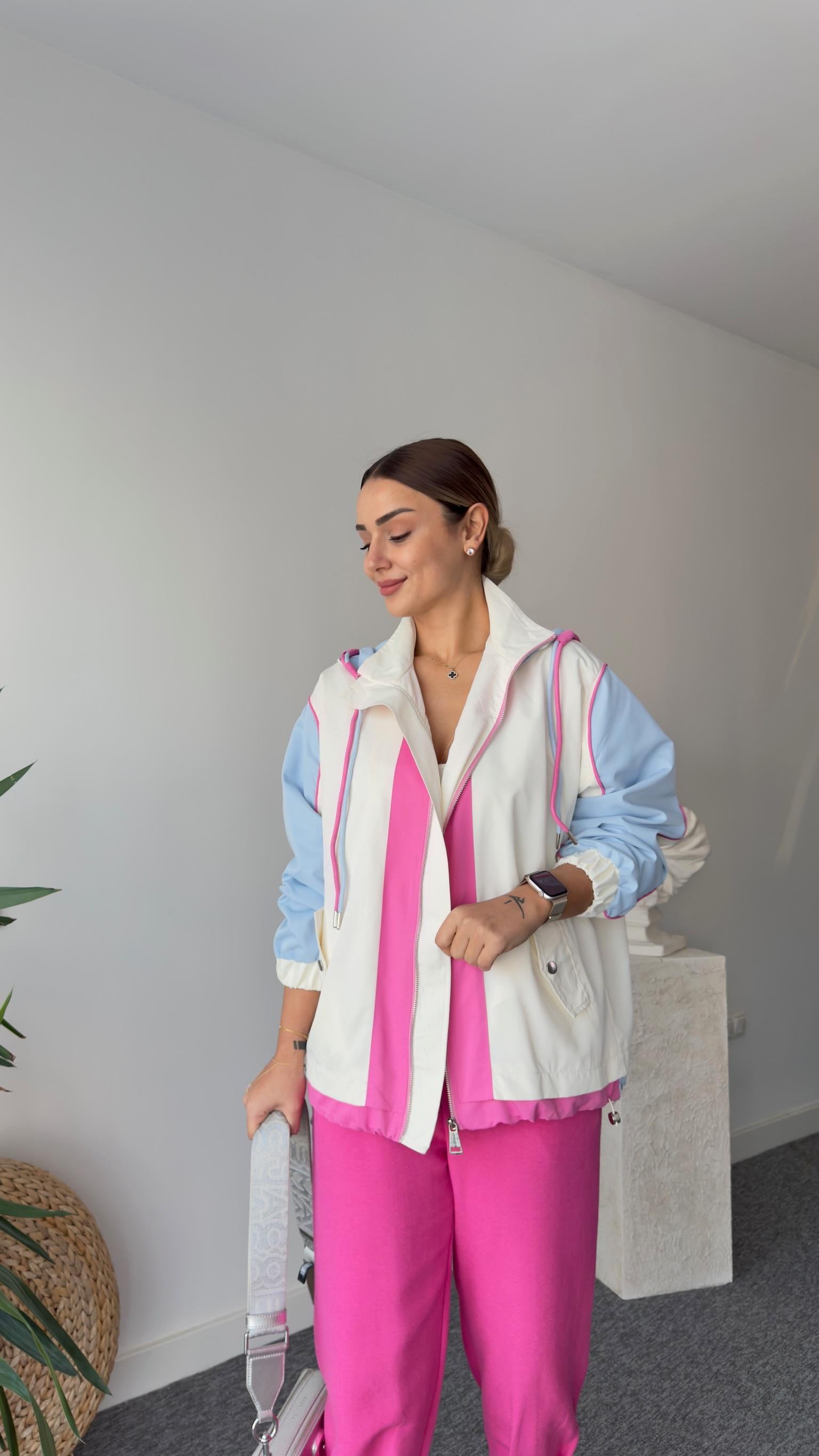 Benore Pembe Şerit Detaylı Yağmurluk