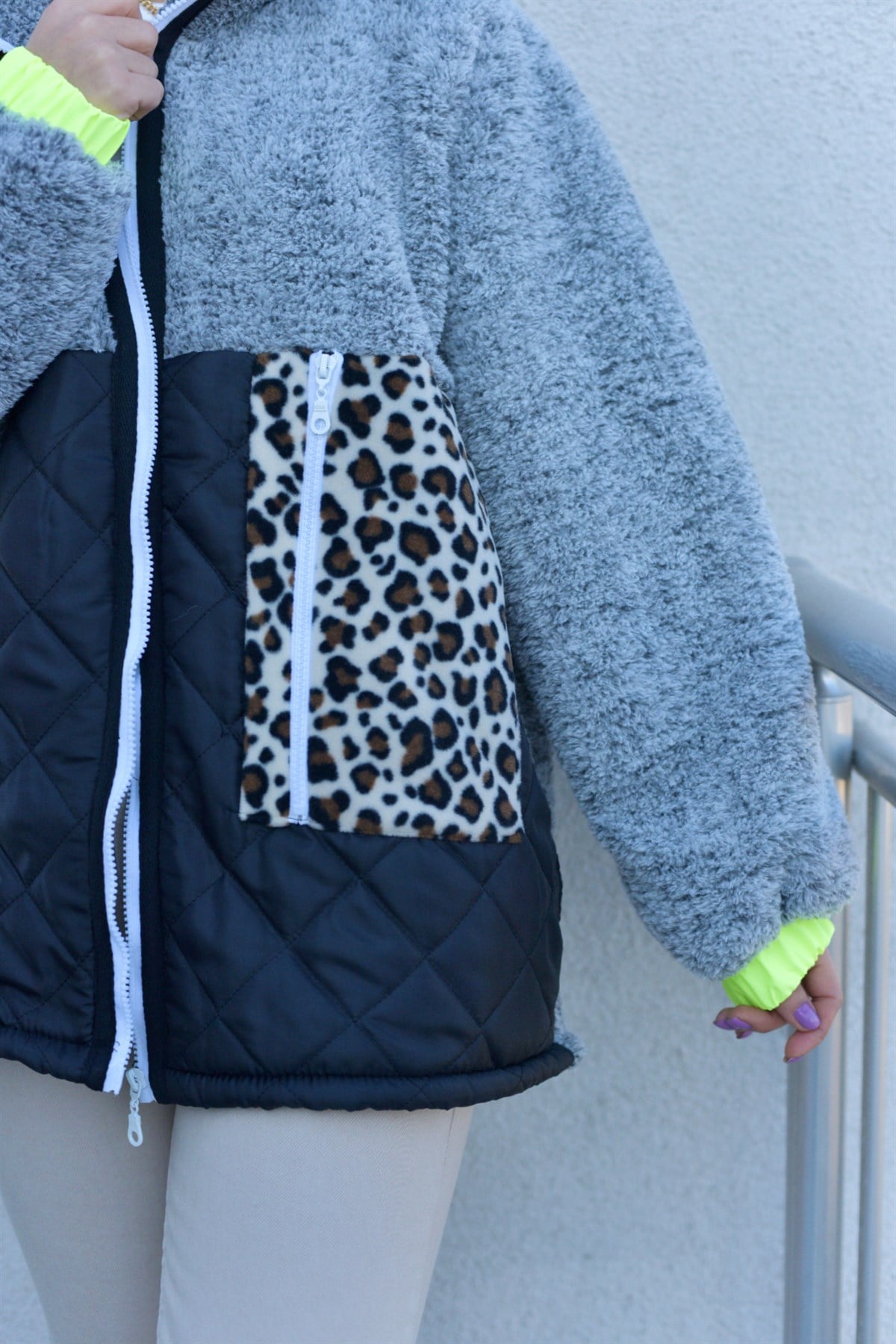 Leopar Detaylı Peluş Ceket