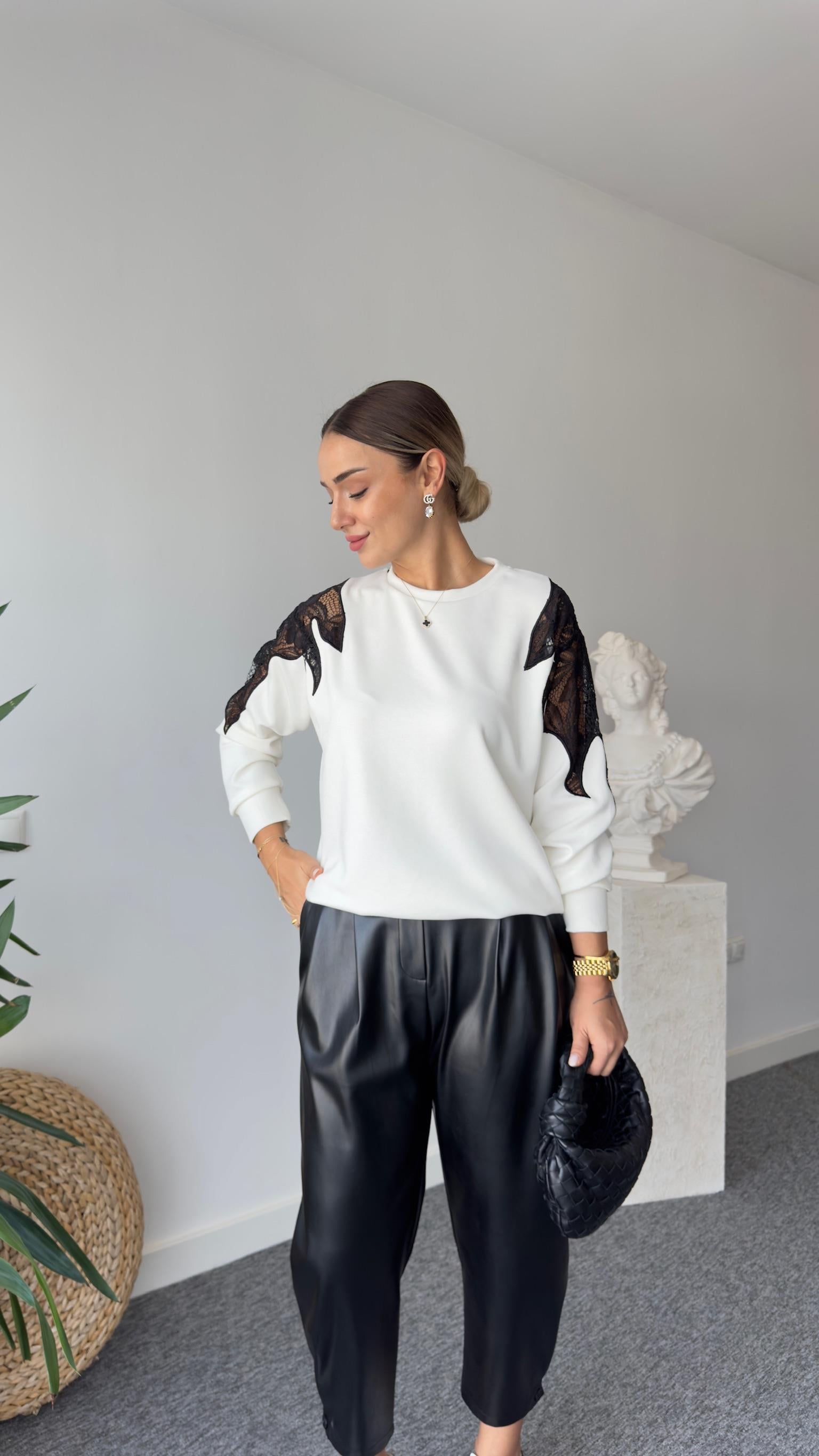 Lazer Güpür Nakışlı Beyaz Modal Sweat