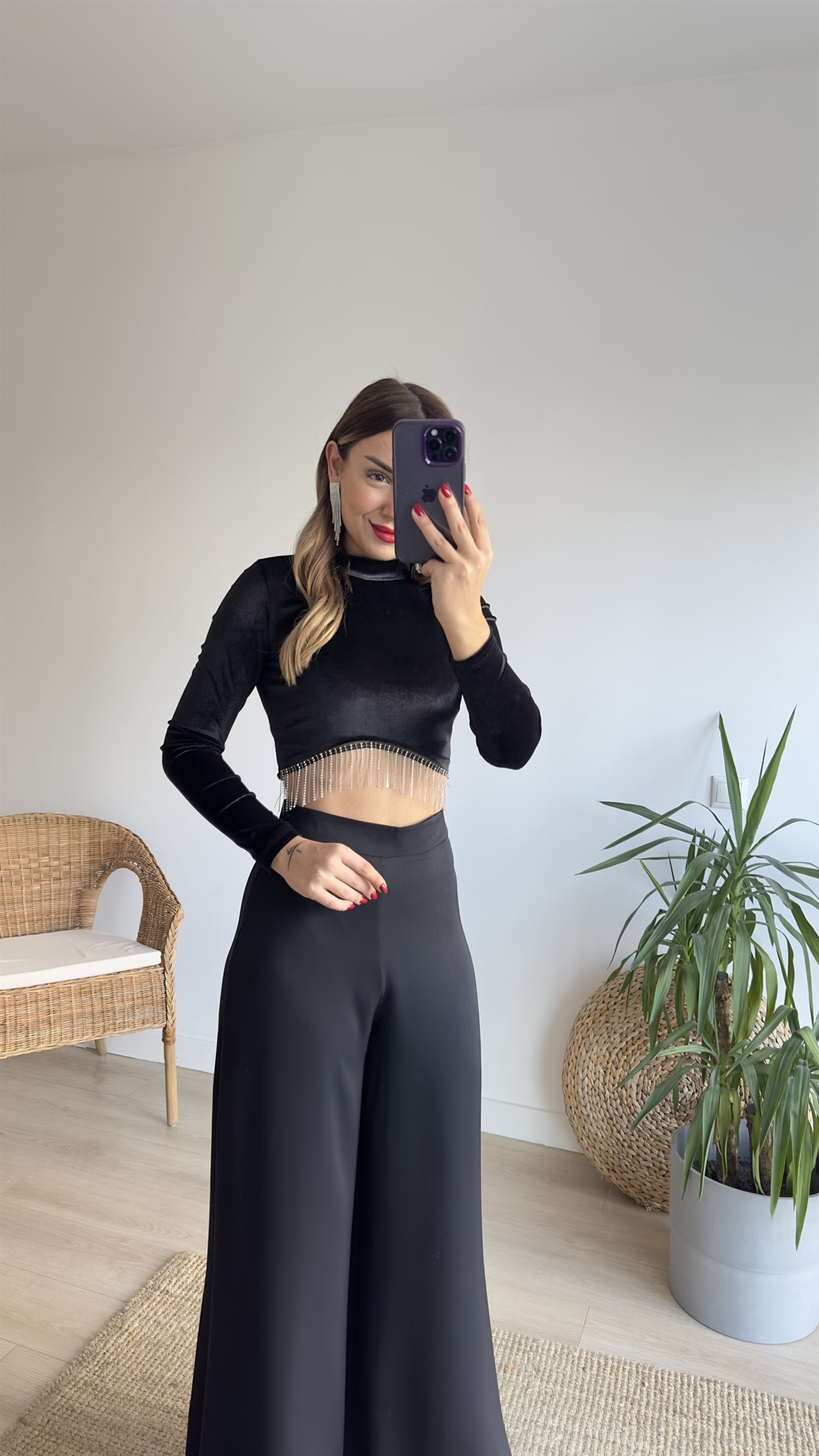 Taş Detaylı Kadife Bluz