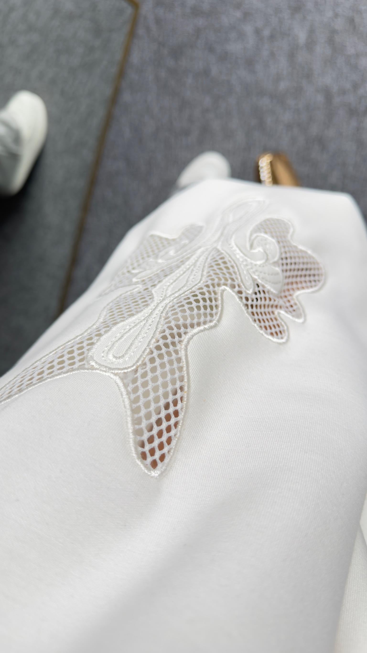 Orj Model Nakış Aplikeli Beyaz Sweat