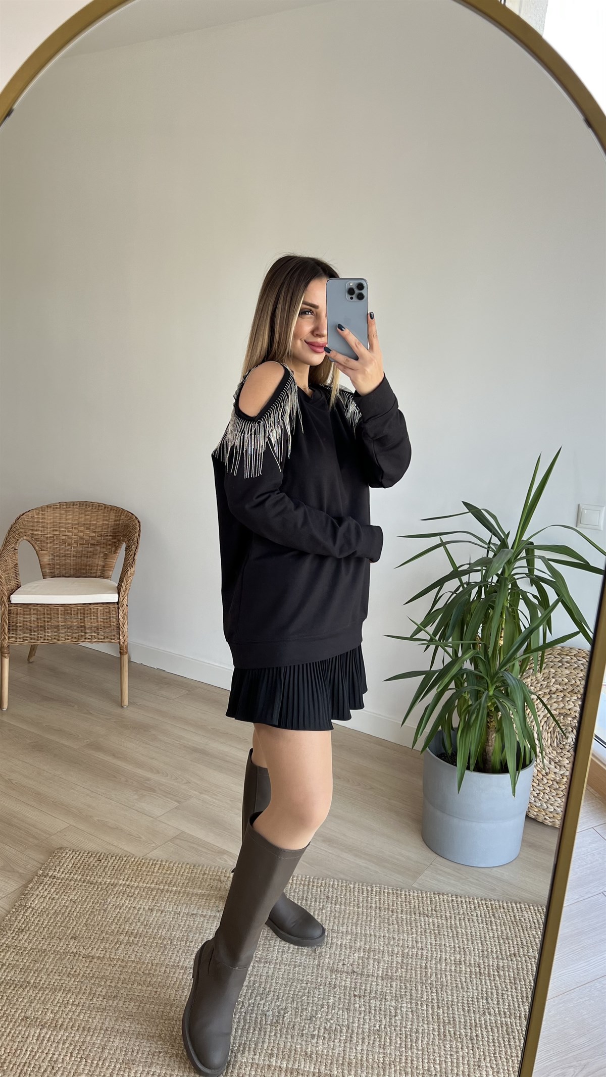 Omzu Pencere Ve Zincir detaylı Tasarım Sweat