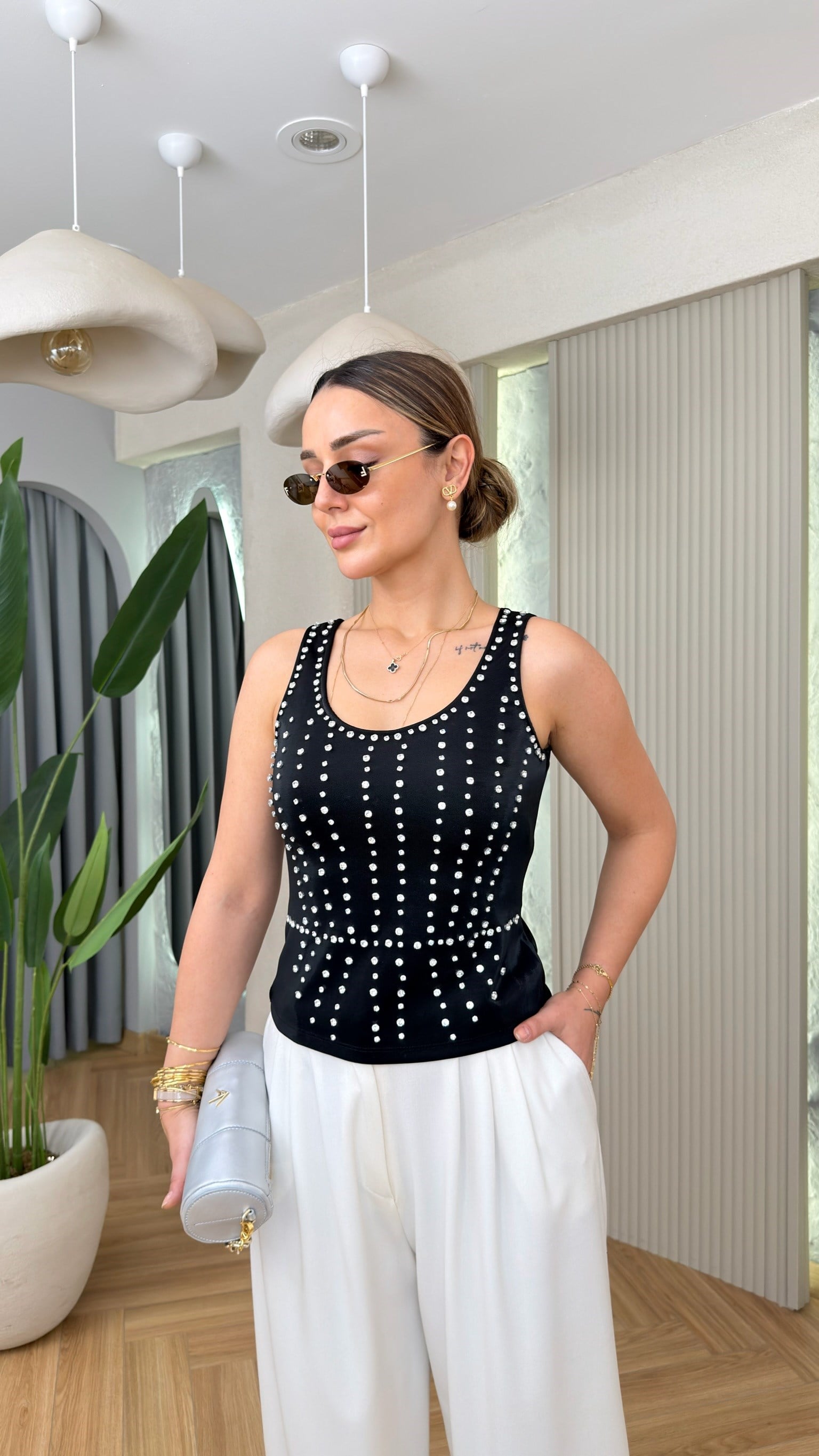 Fonnes Marka Model Taş Detaylı Body