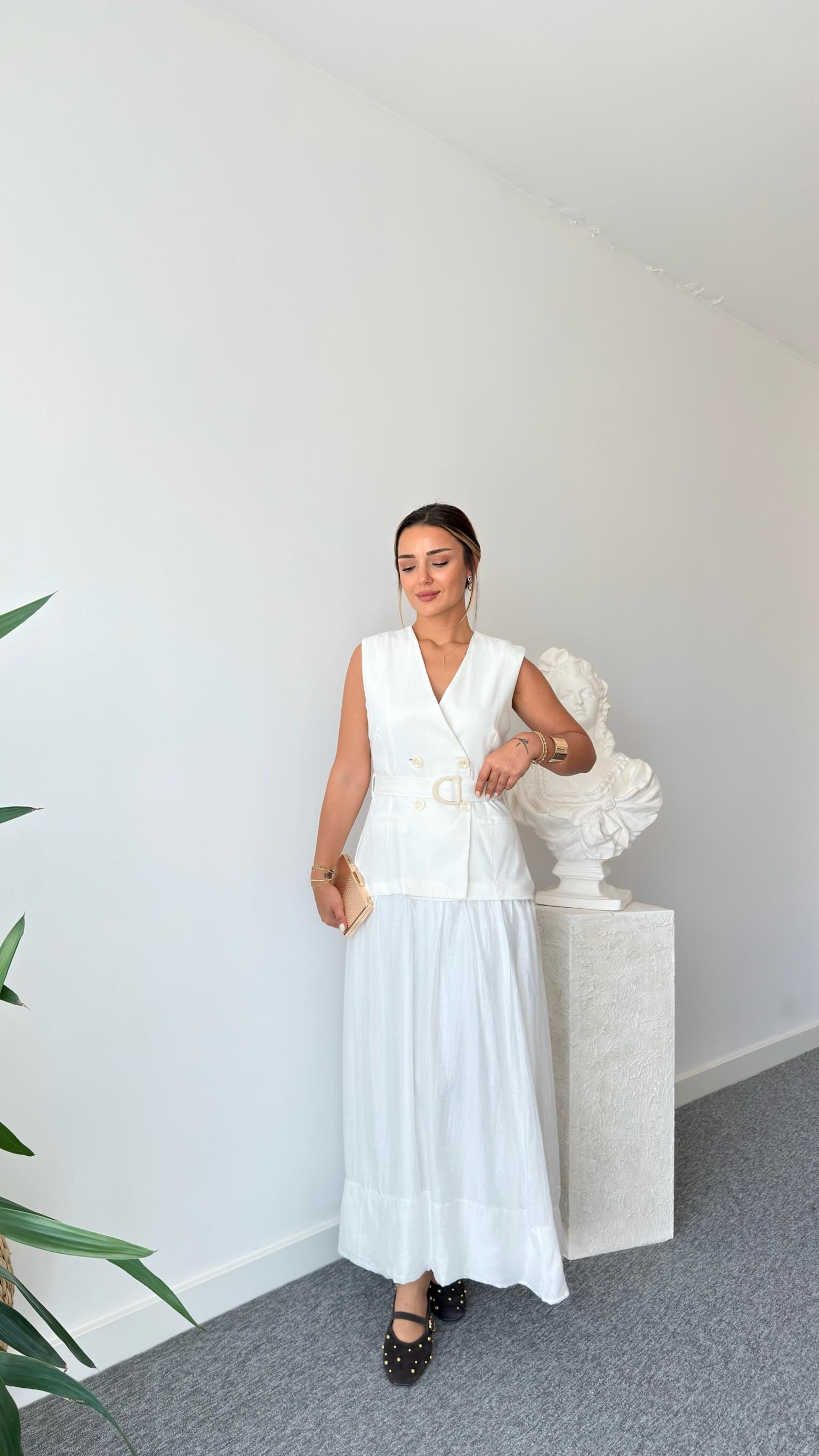Bury Marka Model Yelekli Beyaz Elbise