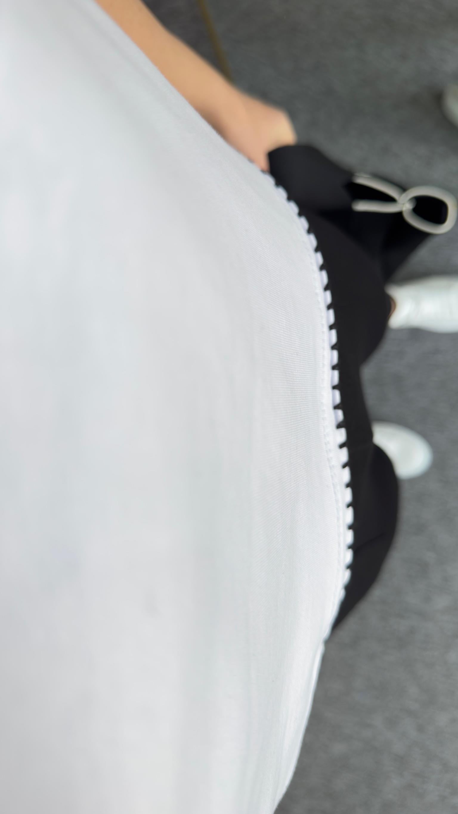 Sheer Nakışlı Beyaz Basic Tshirt